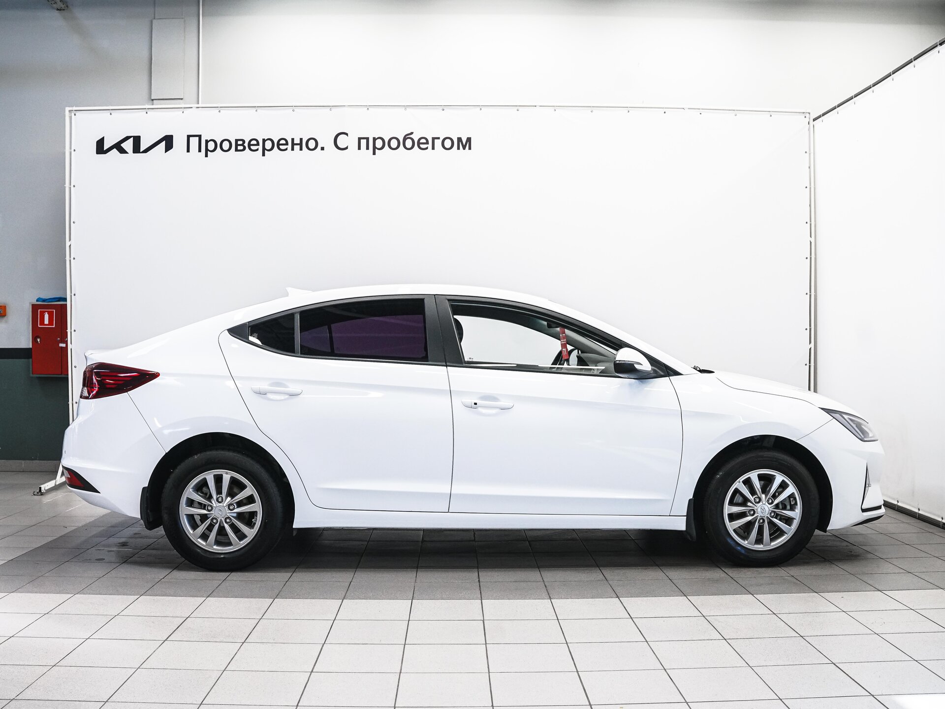 Hyundai Avante 2019 6