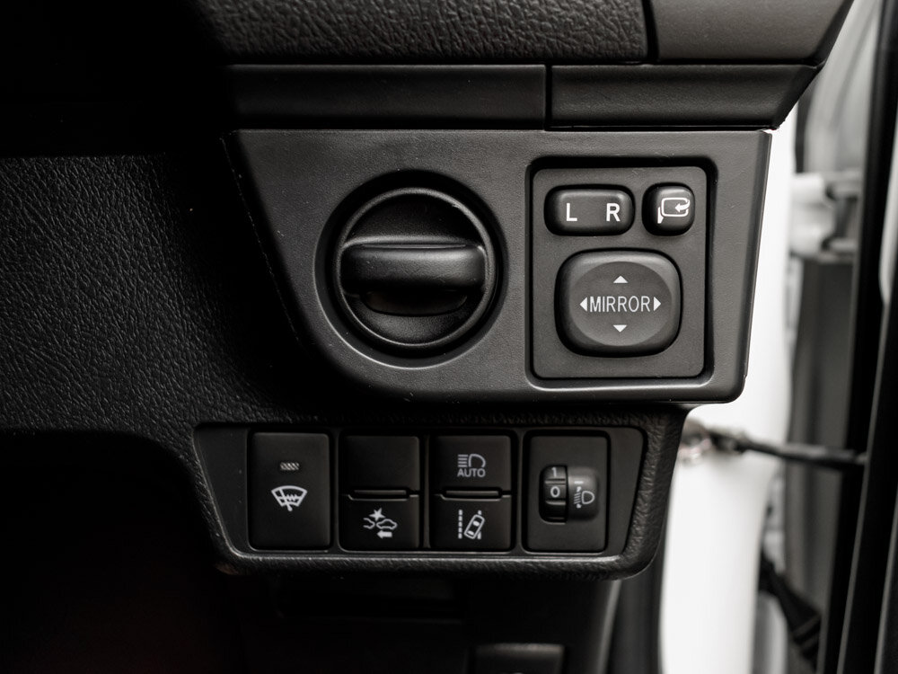 Купить Toyota Corolla Axio 1.5 CVT (103 л.с.) 4WD, 2019 в Екатеренбурге