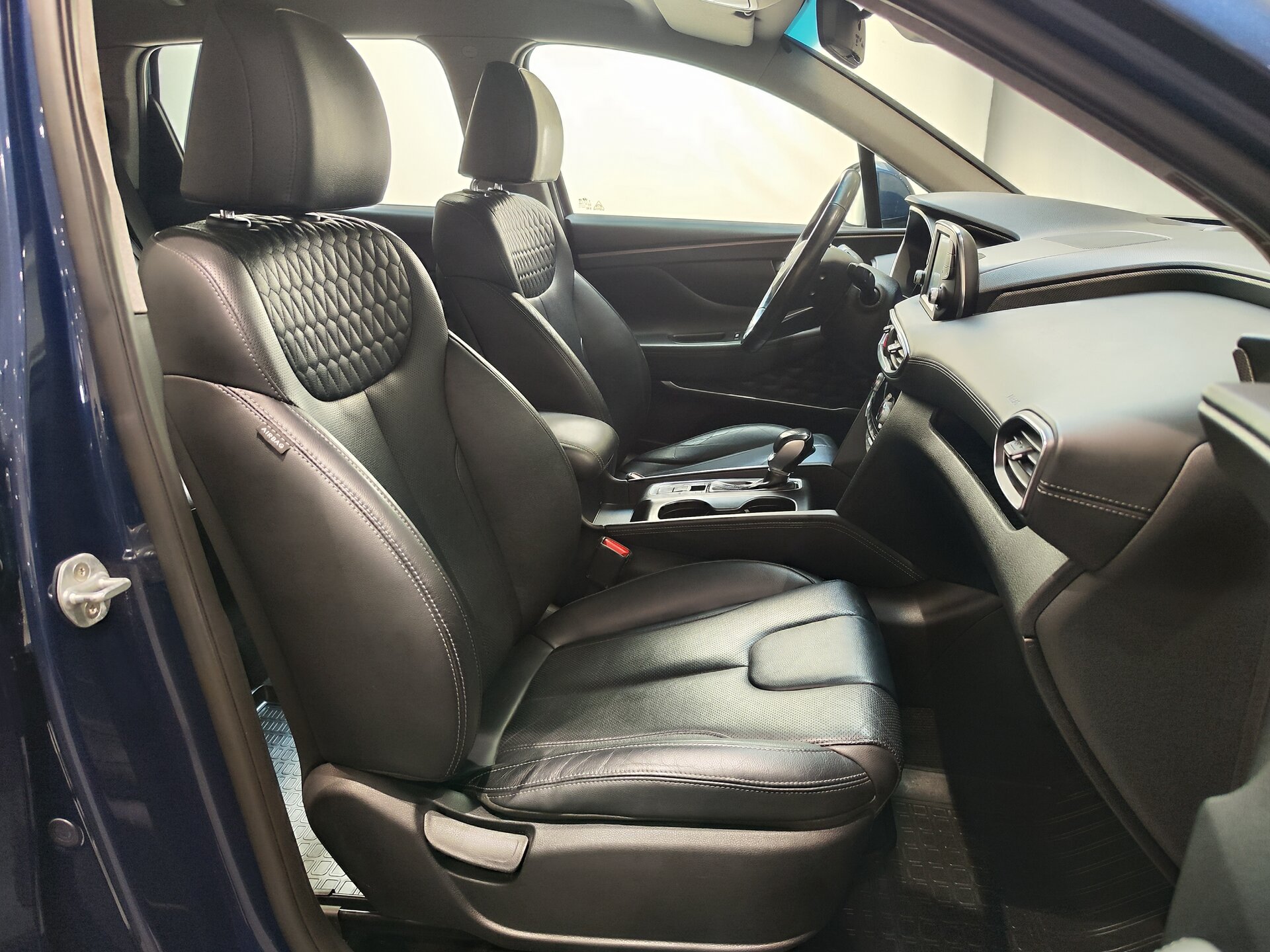 Автомобиль Hyundai Santa Fe 2.2d AT (200 л.с.) 4WD - 11