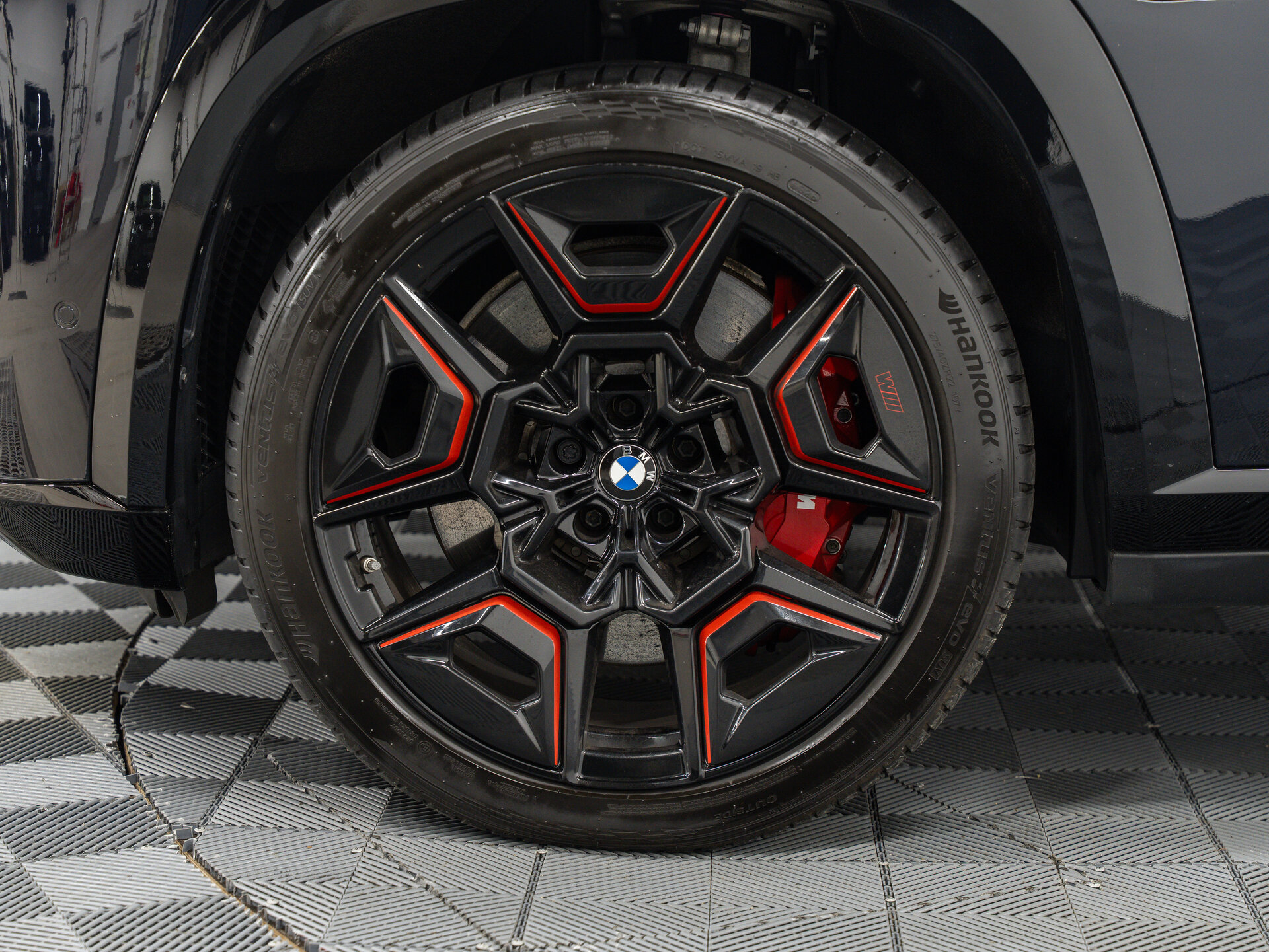 Автомобиль BMW XM Label 4.4hyb AT (748 л.с.) 4WD - 3