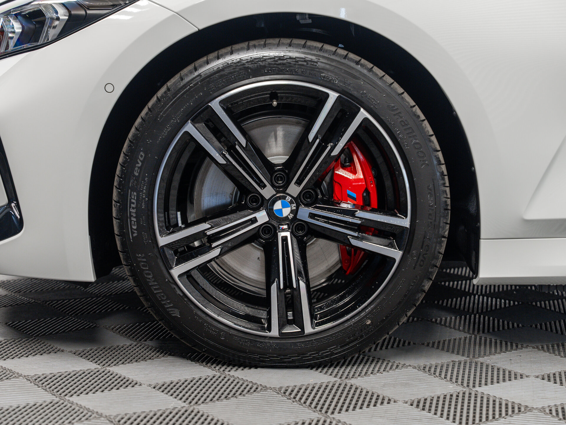 Автомобиль BMW 3 серии 320d xDrive 2.0d AT (190 л.с.) 4WD - 11