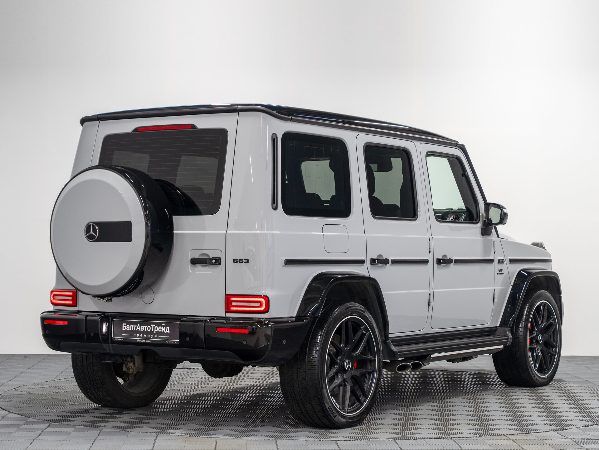 Автомобиль Mercedes-Benz G-Класс AMG 63 AMG 4.0 AT (585 л.с.) 4WD - 7