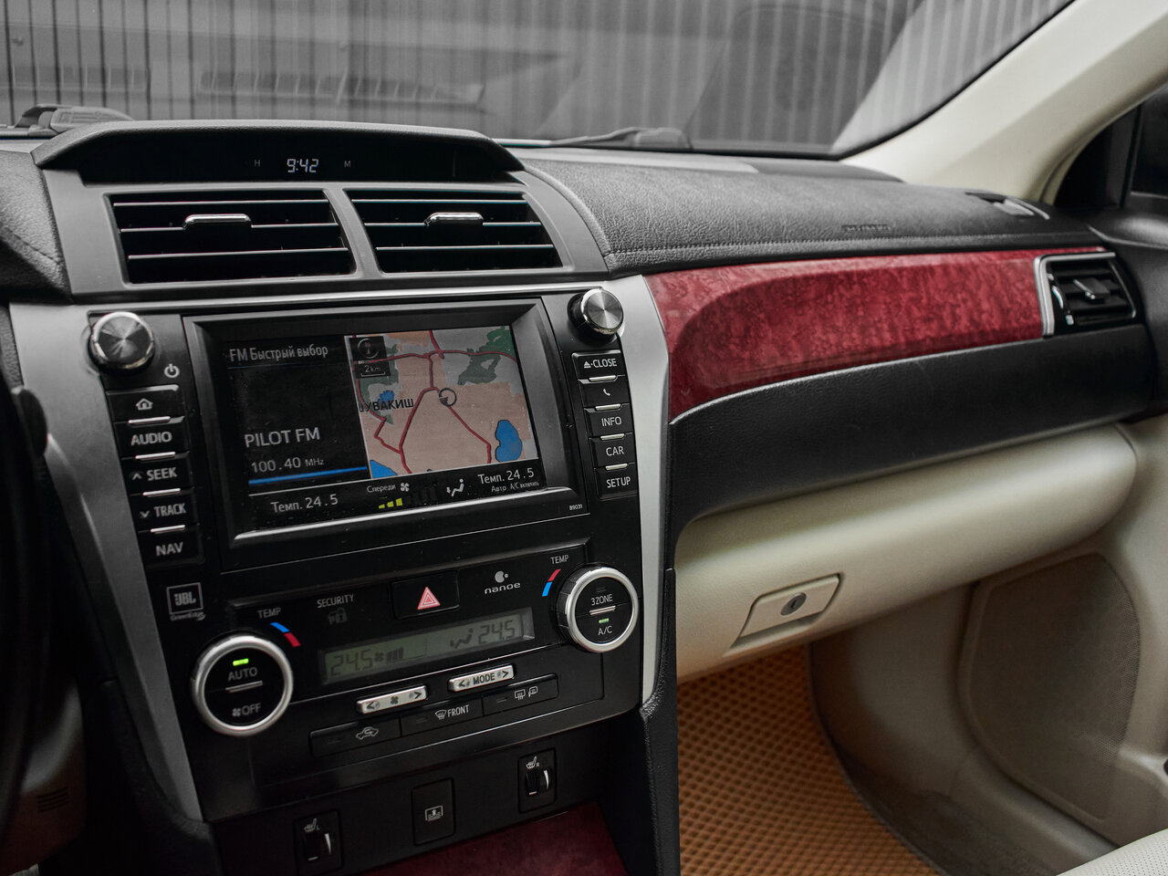 Купить Toyota Camry 3.5 AT (249 л.с.), 2014 в Екатеренбурге