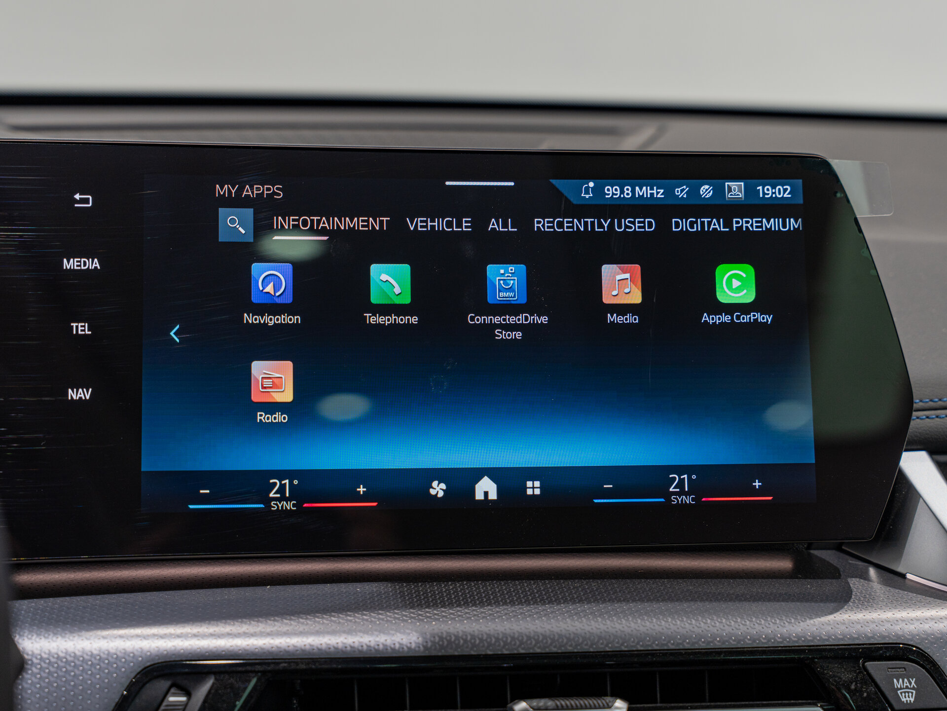 Автомобиль BMW X1 25Li xDrive 2.0 AMT (204 л.с.) 4WD - 17
