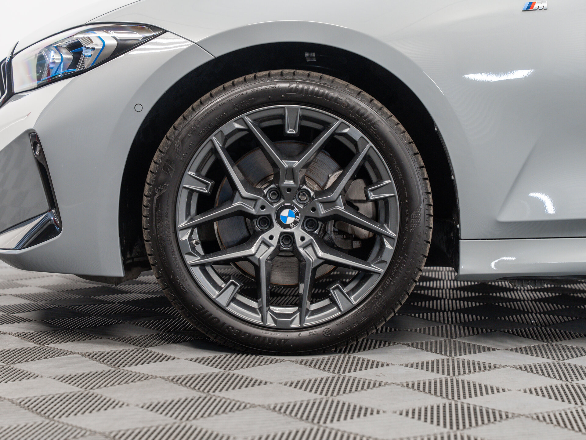 Автомобиль BMW 3 серии 330i 2.0 AT (245 л.с.) - 11