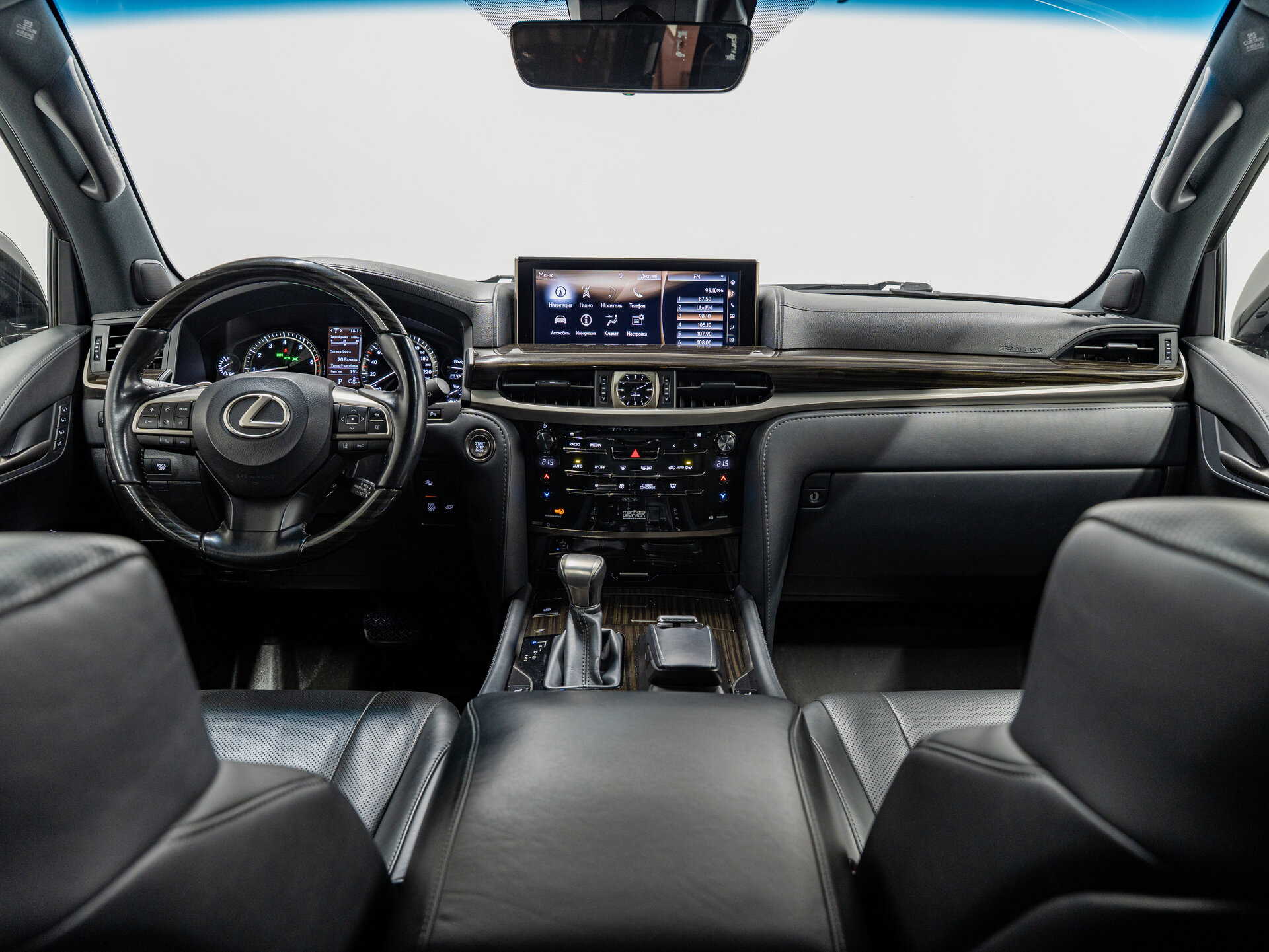 Автомобиль Lexus LX 570 5.7 AT (367 л.с.) 4WD - 13