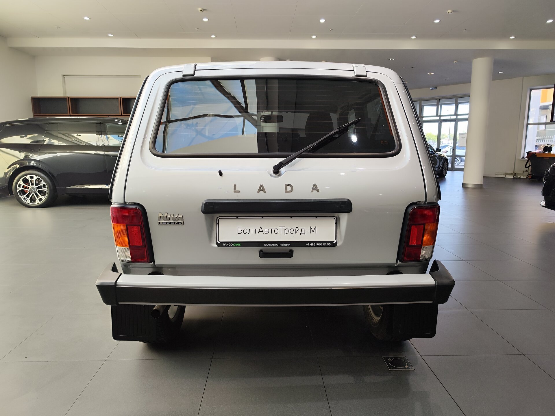 Автомобиль Lada (ВАЗ) Niva Legend 1.7 MT (83 л.с.) 4WD - 5