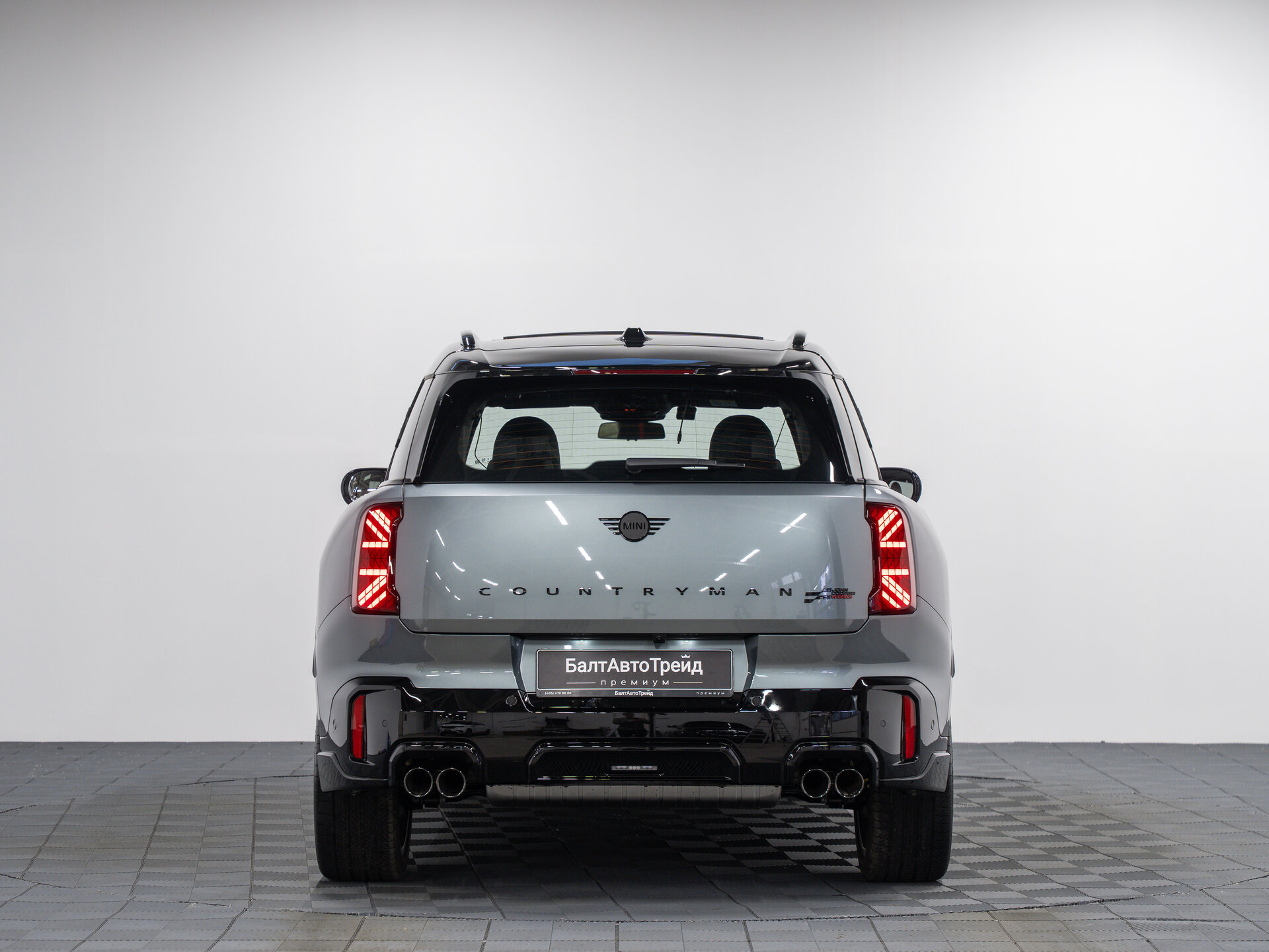 Автомобиль Mini Countryman John Cooper Works 2.0 AMT (300 л.с.) 4WD - 10