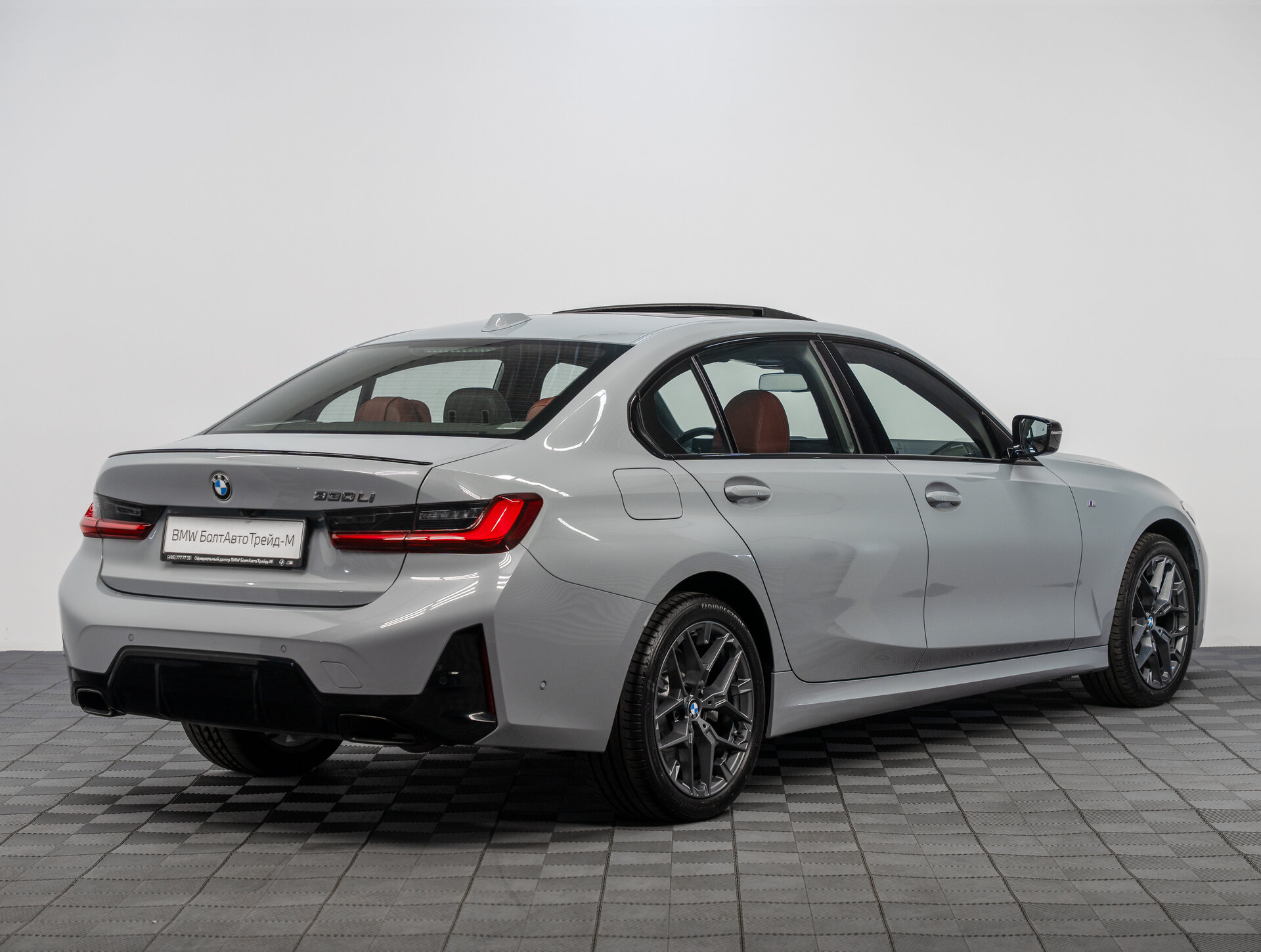 Автомобиль BMW 3 серии 330i 2.0 AT (245 л.с.) - 2