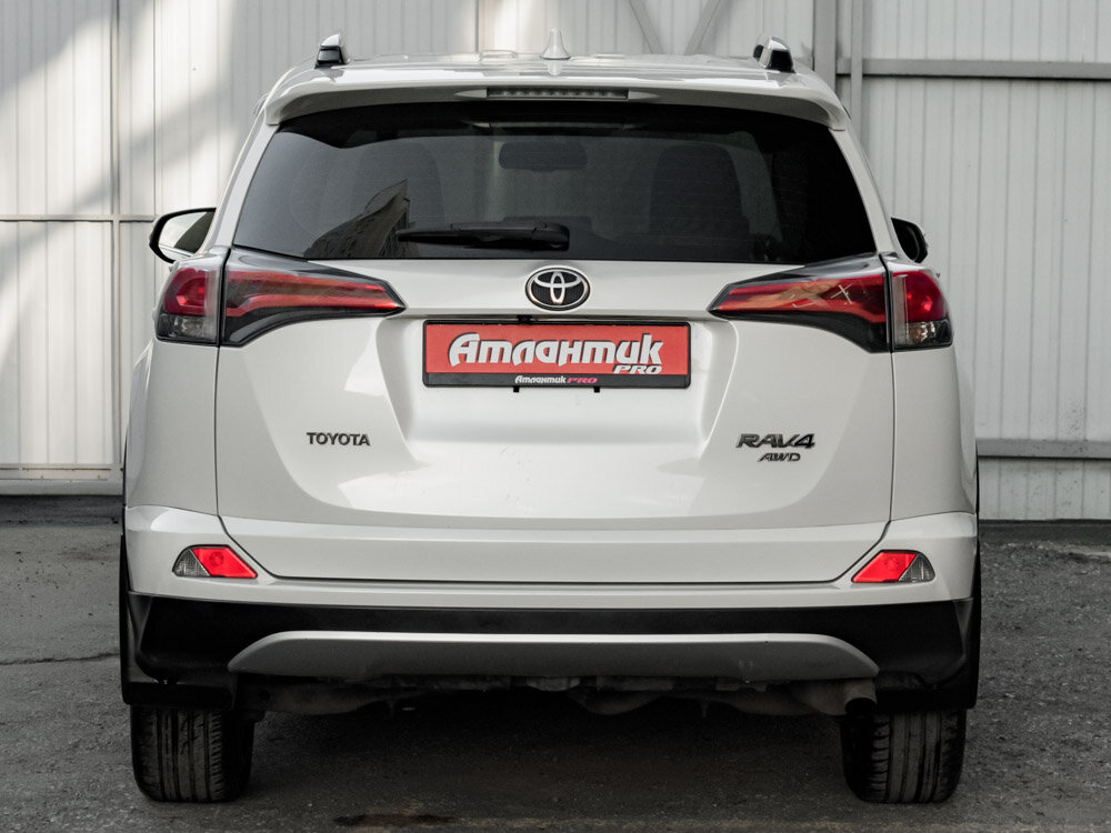 Купить Toyota RAV4 2.0 CVT (146 л.с.) 4WD, 2016 в Екатеренбурге
