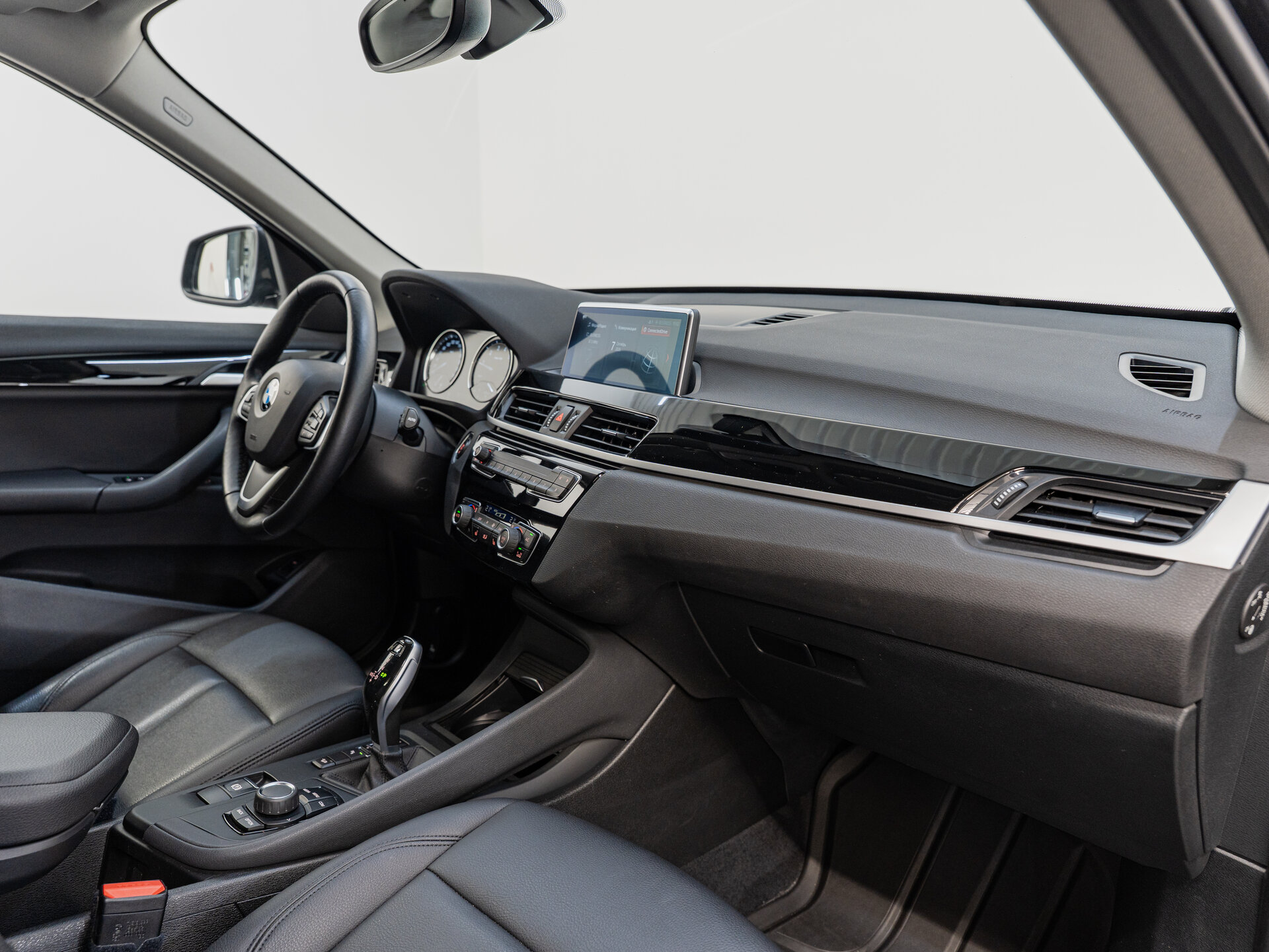 Автомобиль BMW X1 20i xDrive 2.0 AT (192 л.с.) 4WD - 11