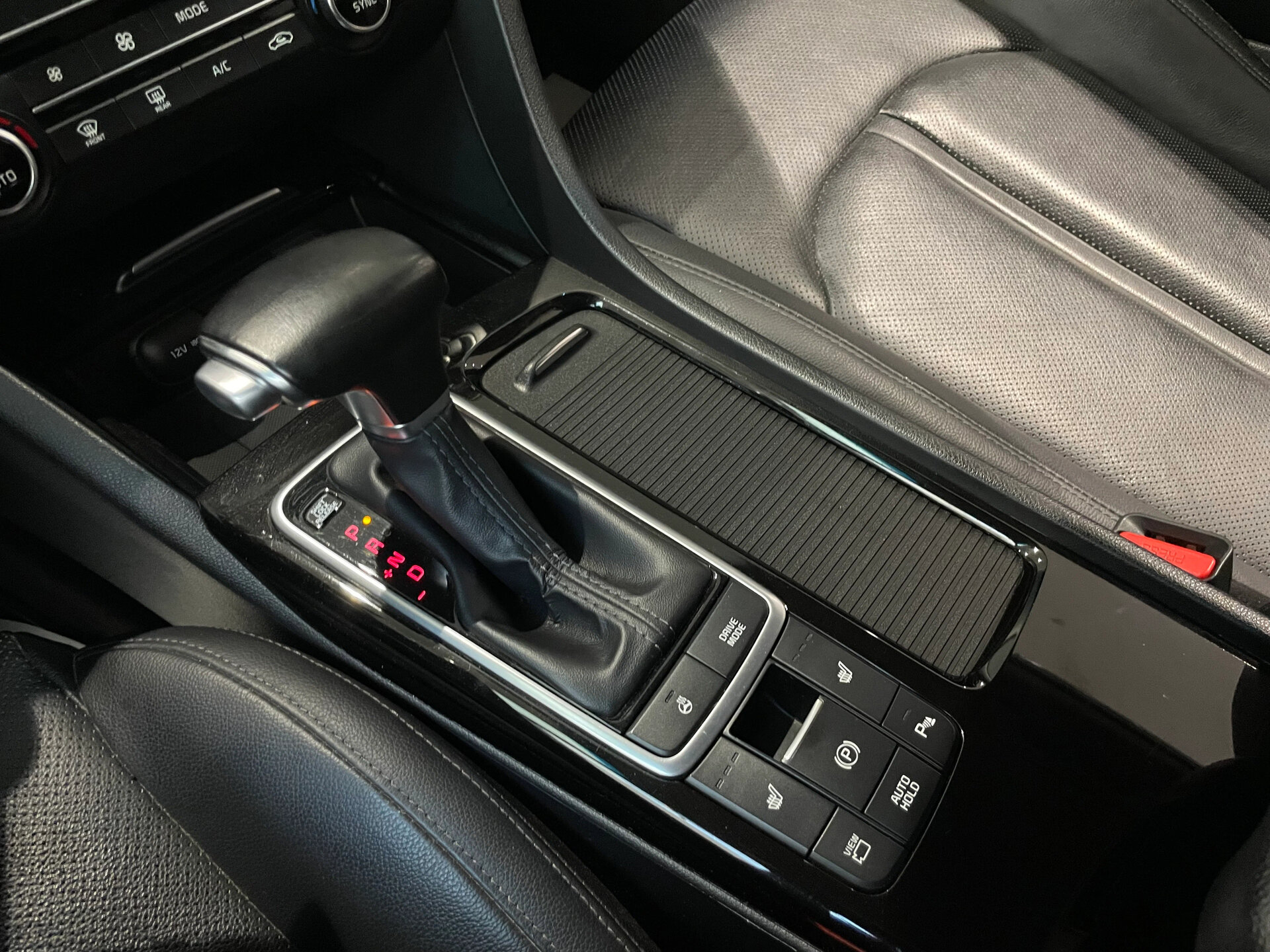 Автомобиль Kia Optima 2.0 AT (150 л.с.) - 17