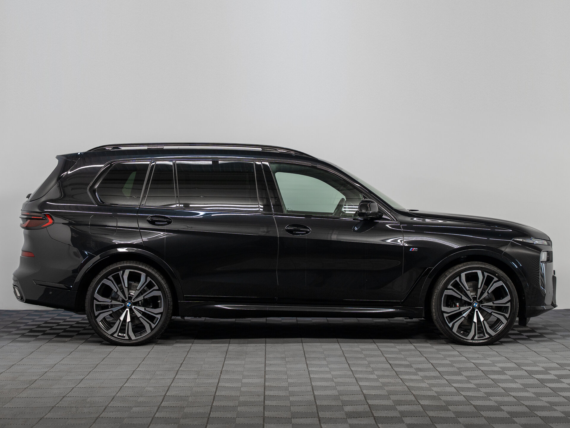 Автомобиль BMW X7 40d 3.0d AT (340 л.с.) 4WD - 8