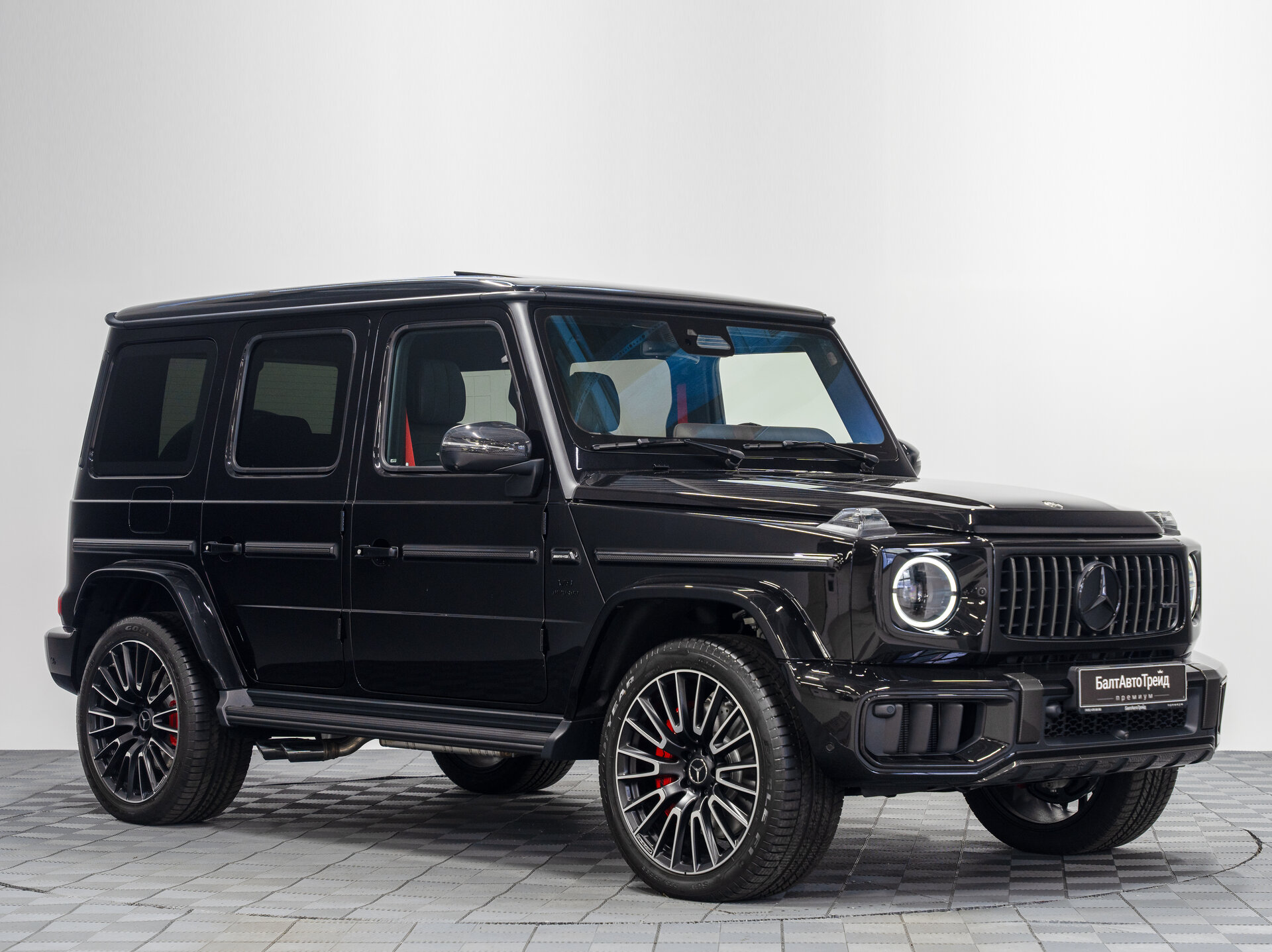 Автомобиль Mercedes-Benz G-Класс AMG 63 AMG 4.0 AT (585 л.с.) 4WD - 5