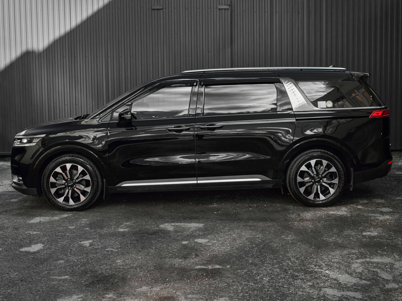 Купить Kia Carnival 2.2d AT (202 л.с.), 2021 в Екатеренбурге
