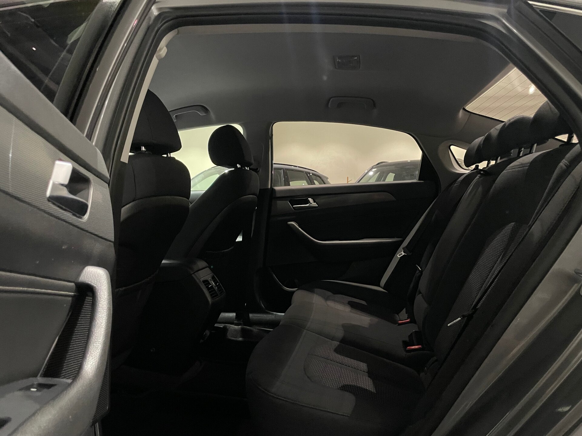 Автомобиль Hyundai Sonata 2.0 AT (150 л.с.) - 9