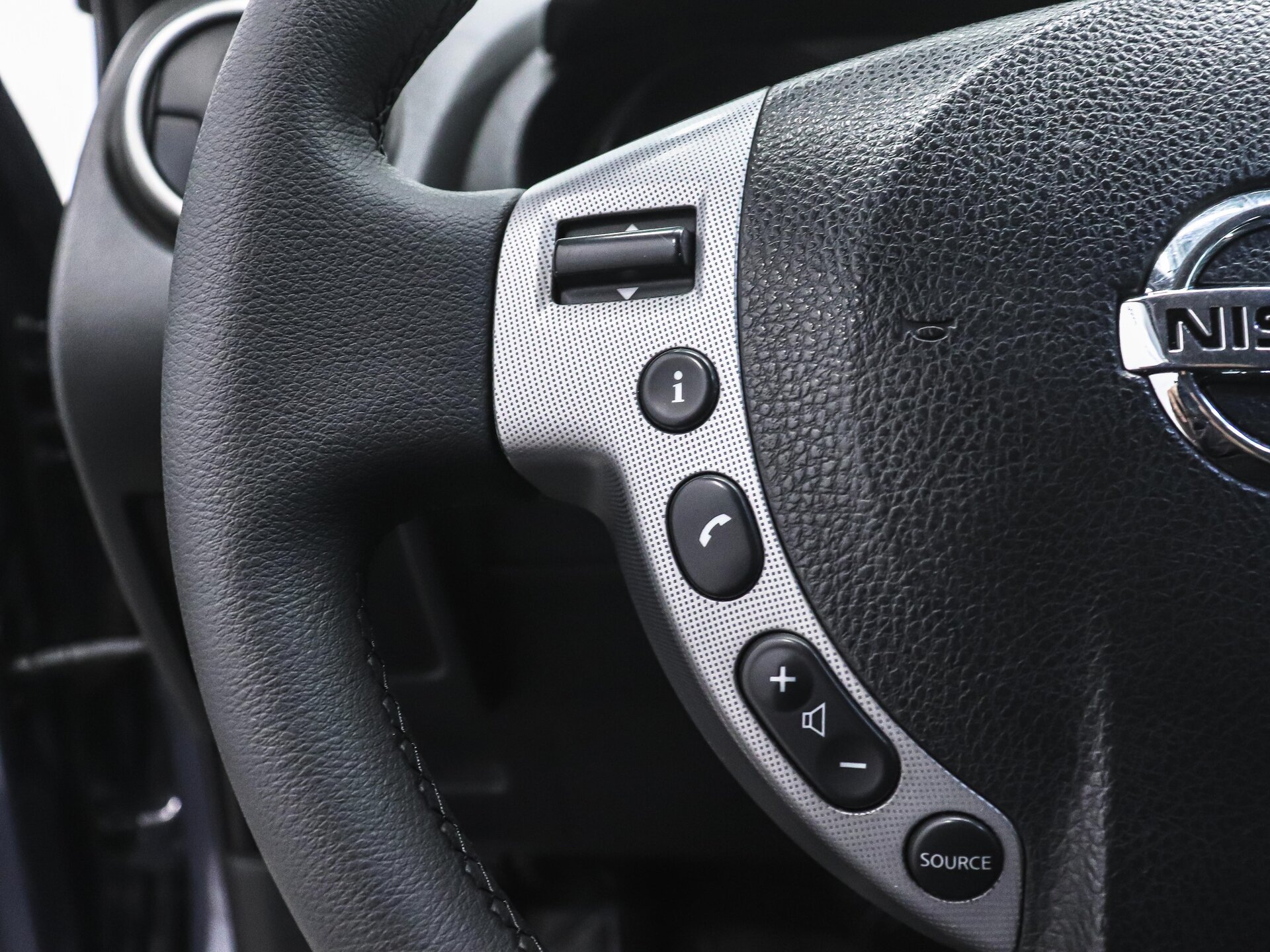 Nissan Qashqai 2007 17
