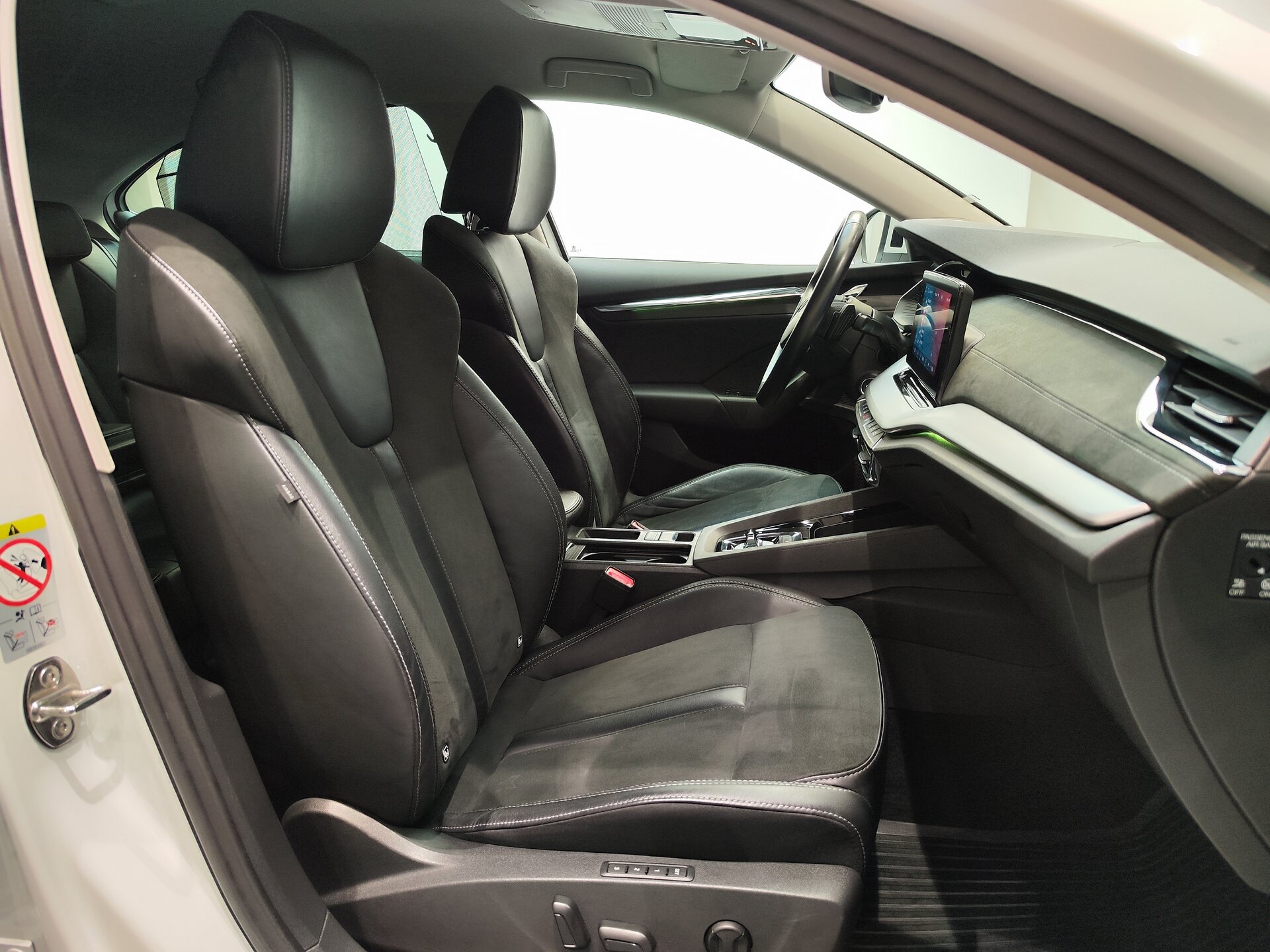 Автомобиль Skoda Octavia 1.4 AT (150 л.с.) - 11