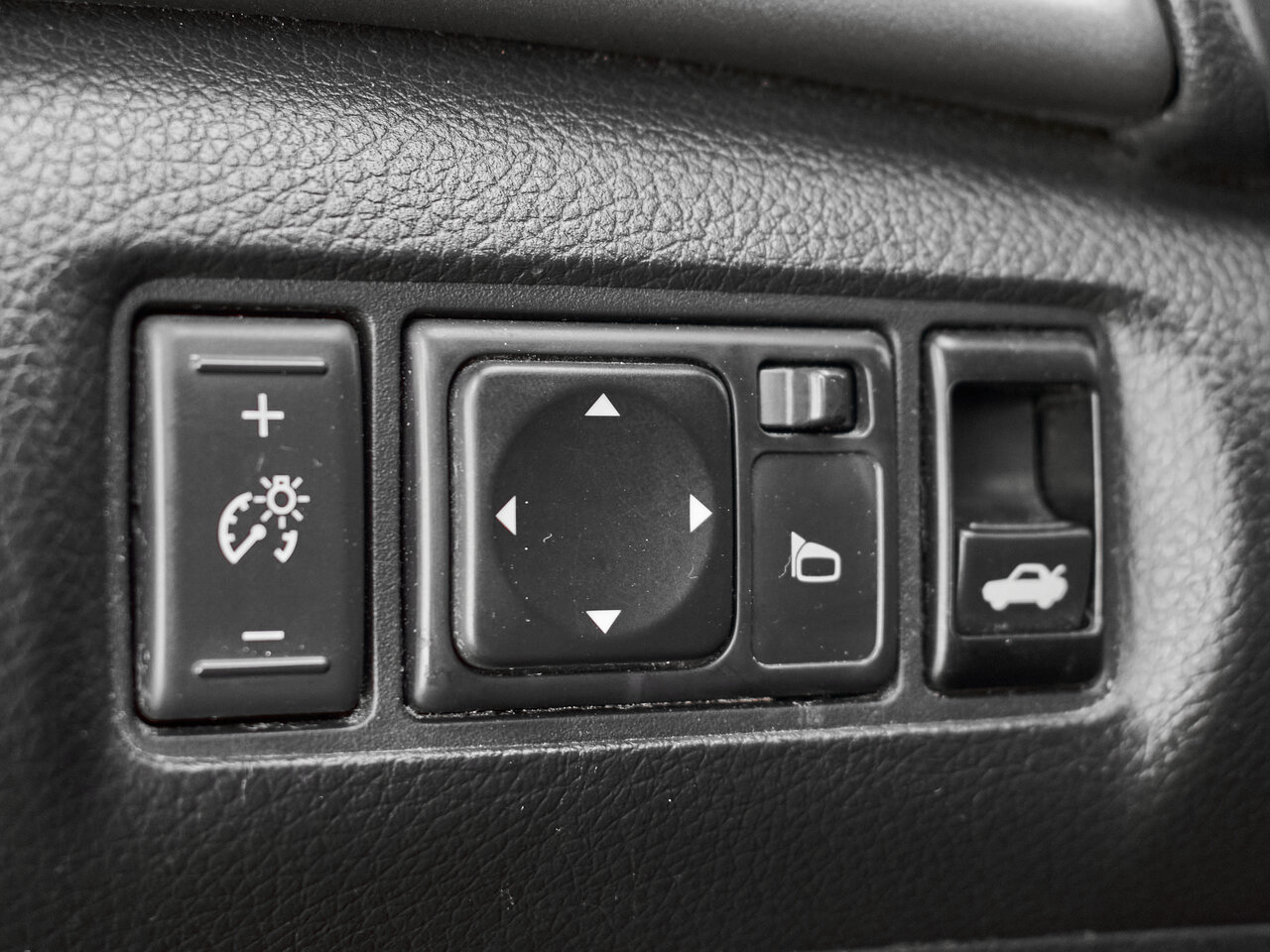 Купить Nissan Sentra 1.6 CVT (117 л.с.), 2015 в Екатеренбурге