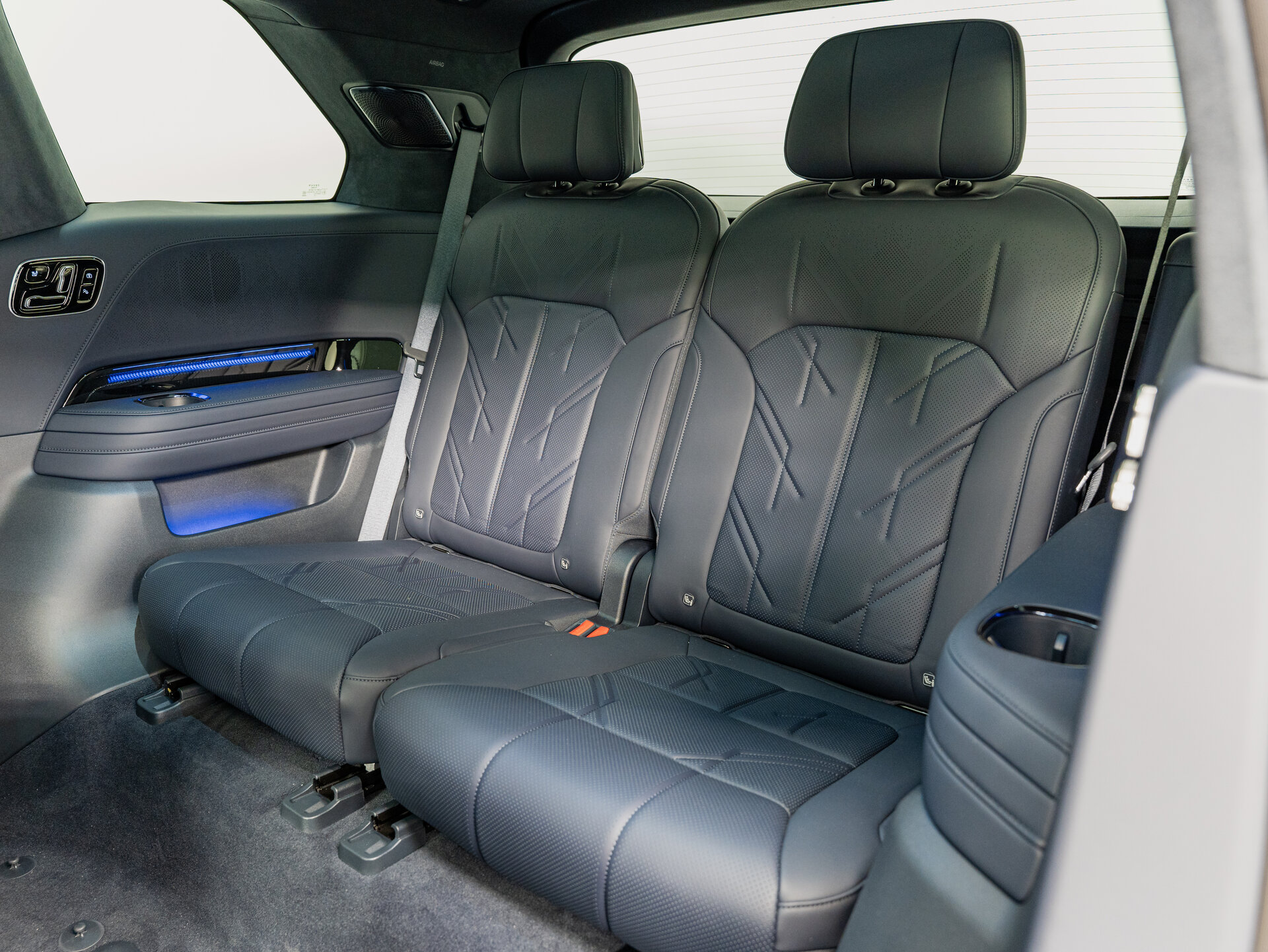 Автомобиль Zeekr 9X 55 kWh (до 3.5 т) 2.0hyb AT (898 л.с.) 4WD - 20