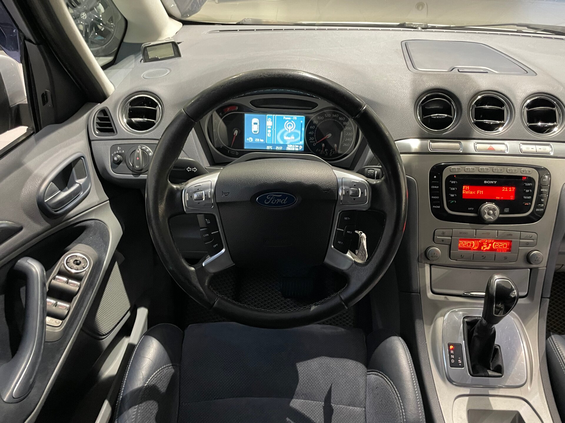 Автомобиль Ford Galaxy 2.3 AT (161 л.с.) - 15