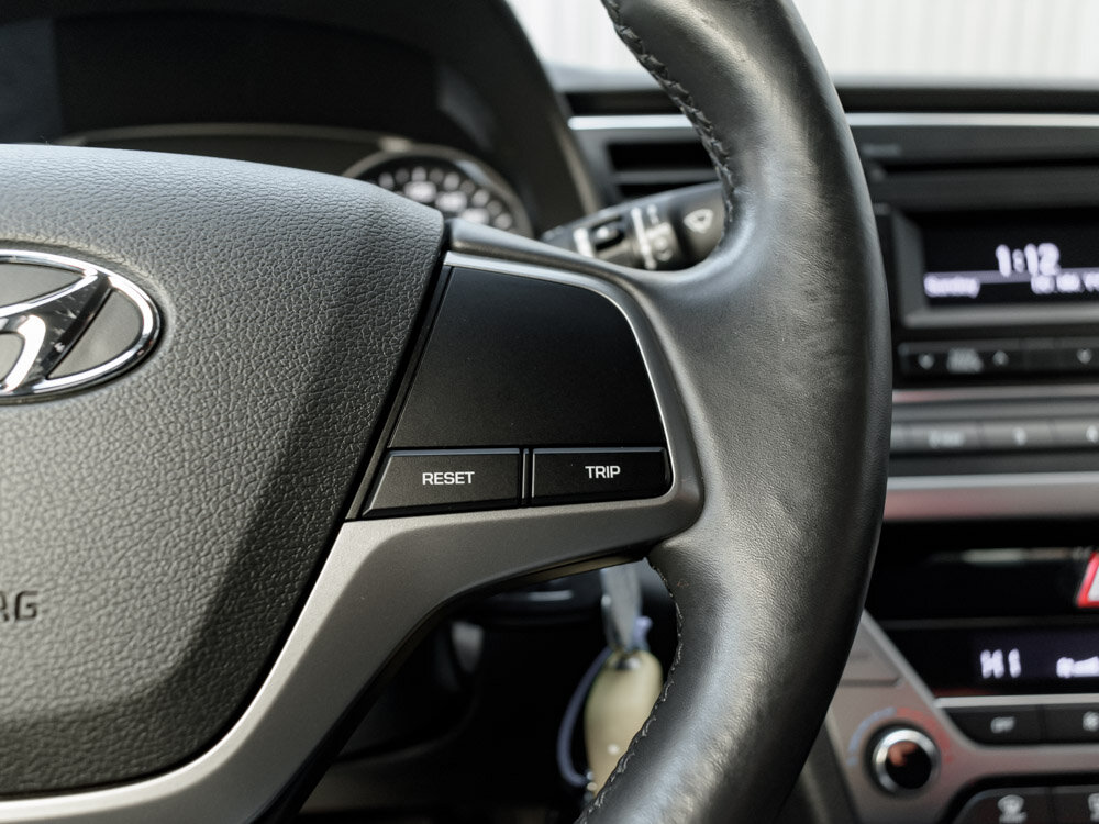 Купить Hyundai Elantra 1.6 AT (128 л.с.), 2017 в Екатеренбурге