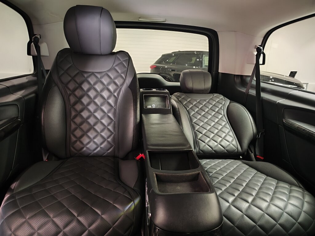Автомобиль Mercedes-Benz V-Класс 250 d экстра длинный 2.1d AT (190 л.с.) 4WD - 12