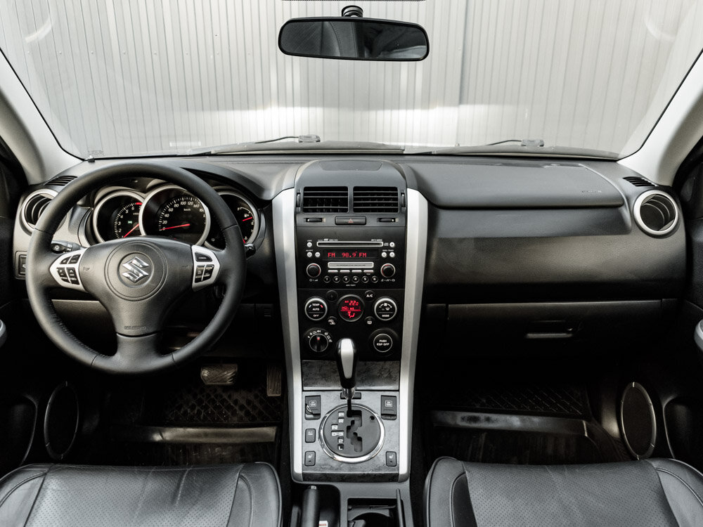Купить Suzuki Grand Vitara 2.4 AT (169 л.с.) 4WD, 2011 в Екатеренбурге