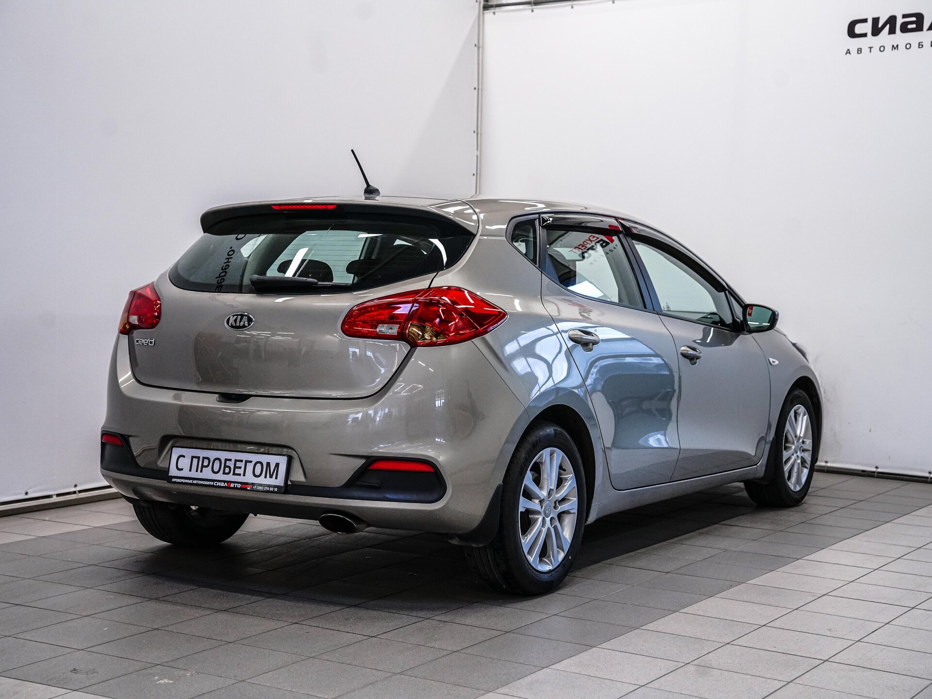 Kia Ceed 2013 4