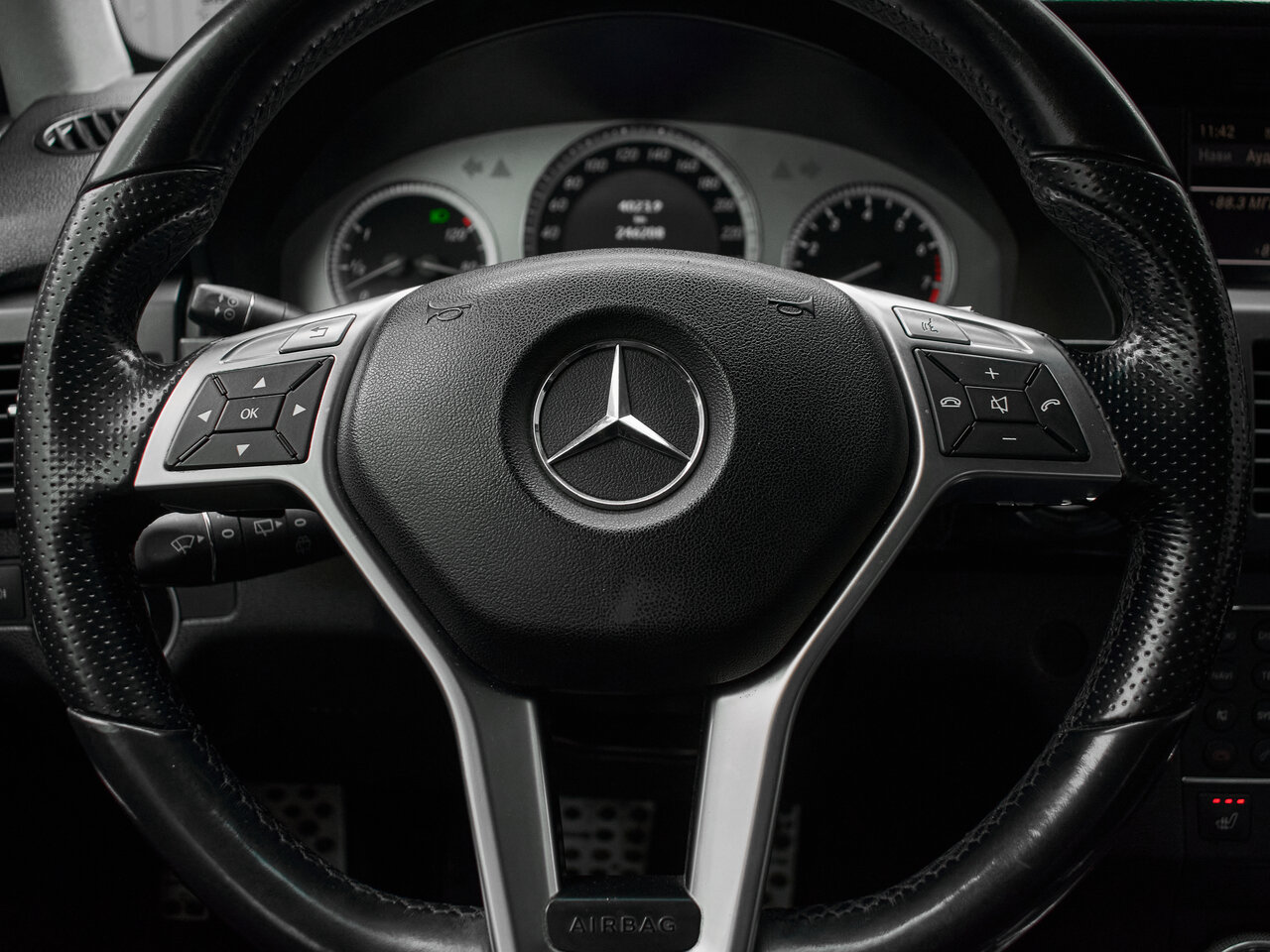 Купить Mercedes-Benz GLK-Класс 300 3.0 AT (231 л.с.) 4WD, 2011 в Екатеренбурге