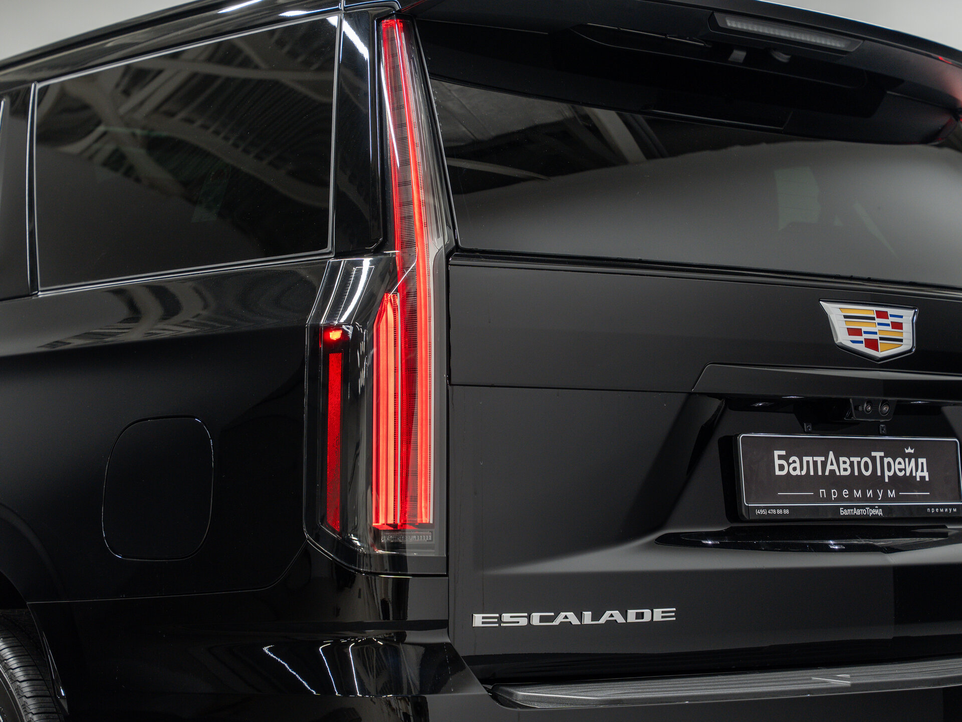 Автомобиль Cadillac Escalade 6.2 AT (420 л.с.) 4WD - 10