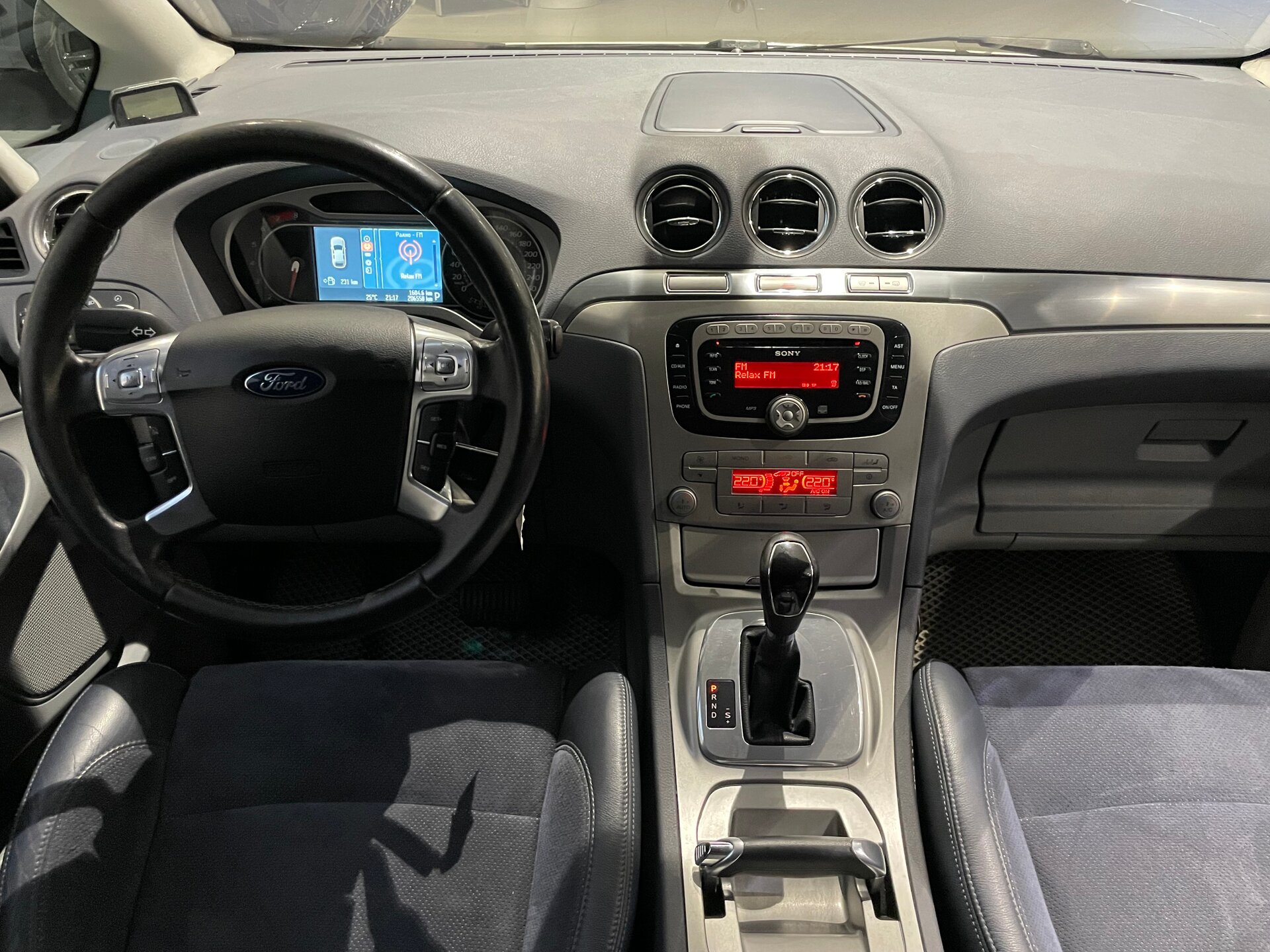 Автомобиль Ford Galaxy 2.3 AT (161 л.с.) - 14