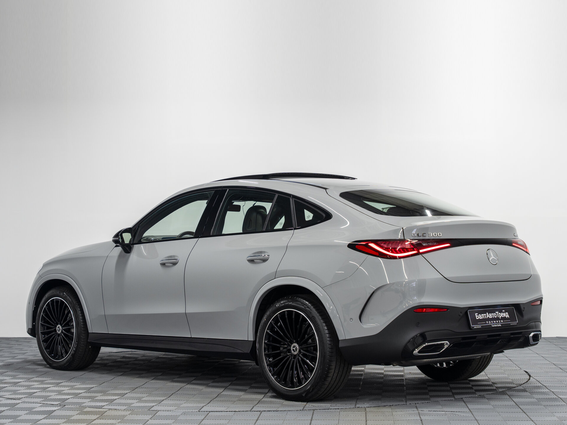 Автомобиль Mercedes-Benz GLC Coupe 300 2.0 AT (258 л.с.) 4WD - 10