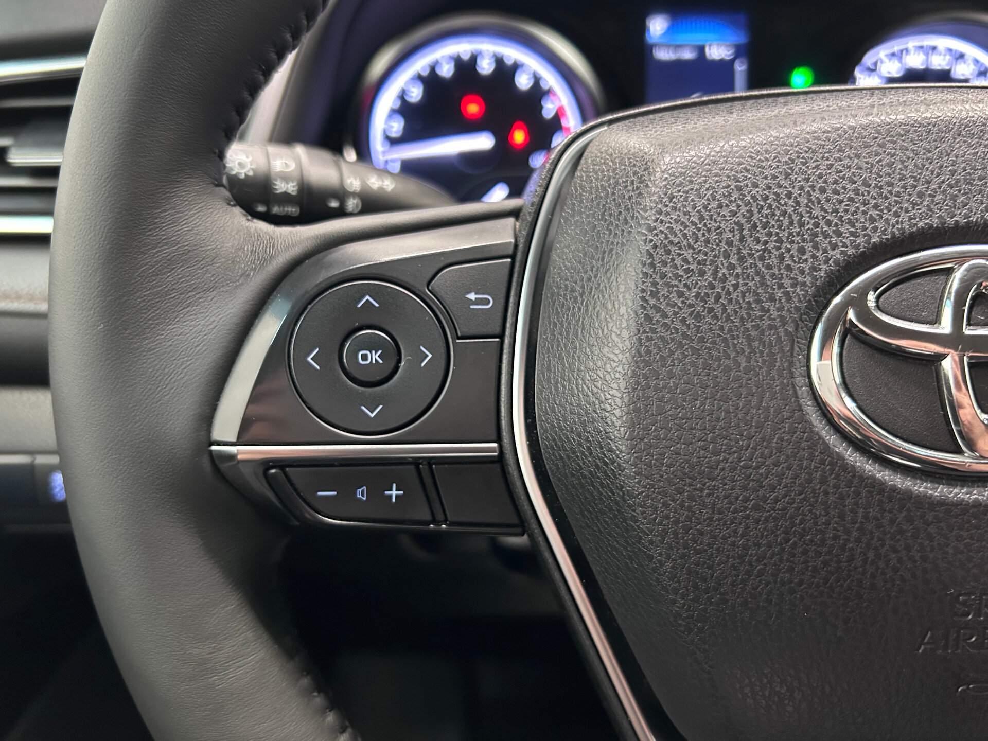 Toyota Camry 2018 21