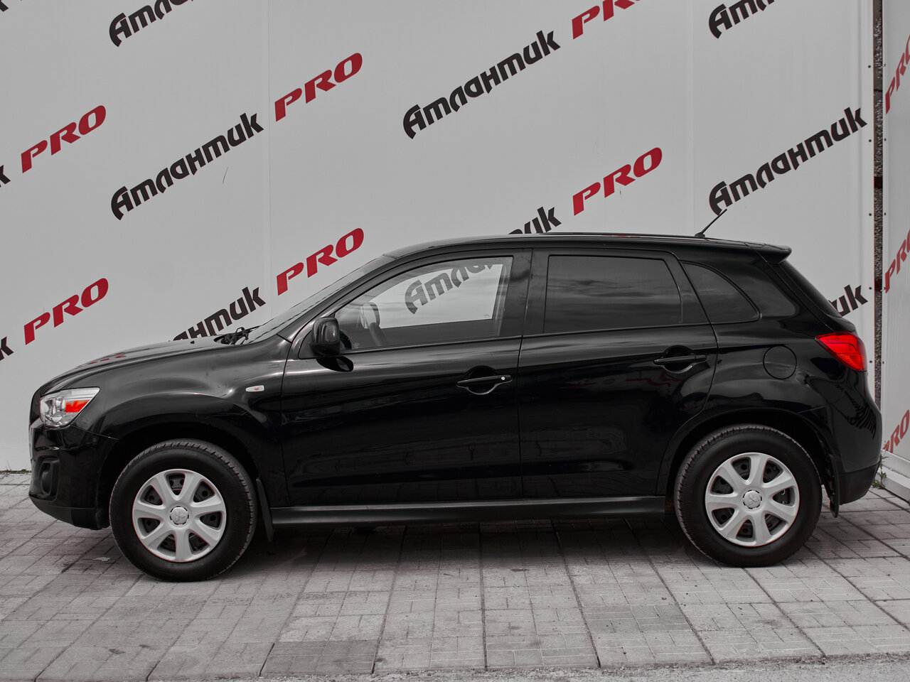 Купить Mitsubishi ASX 1.6 MT (117 л.с.), 2014 в Екатеренбурге