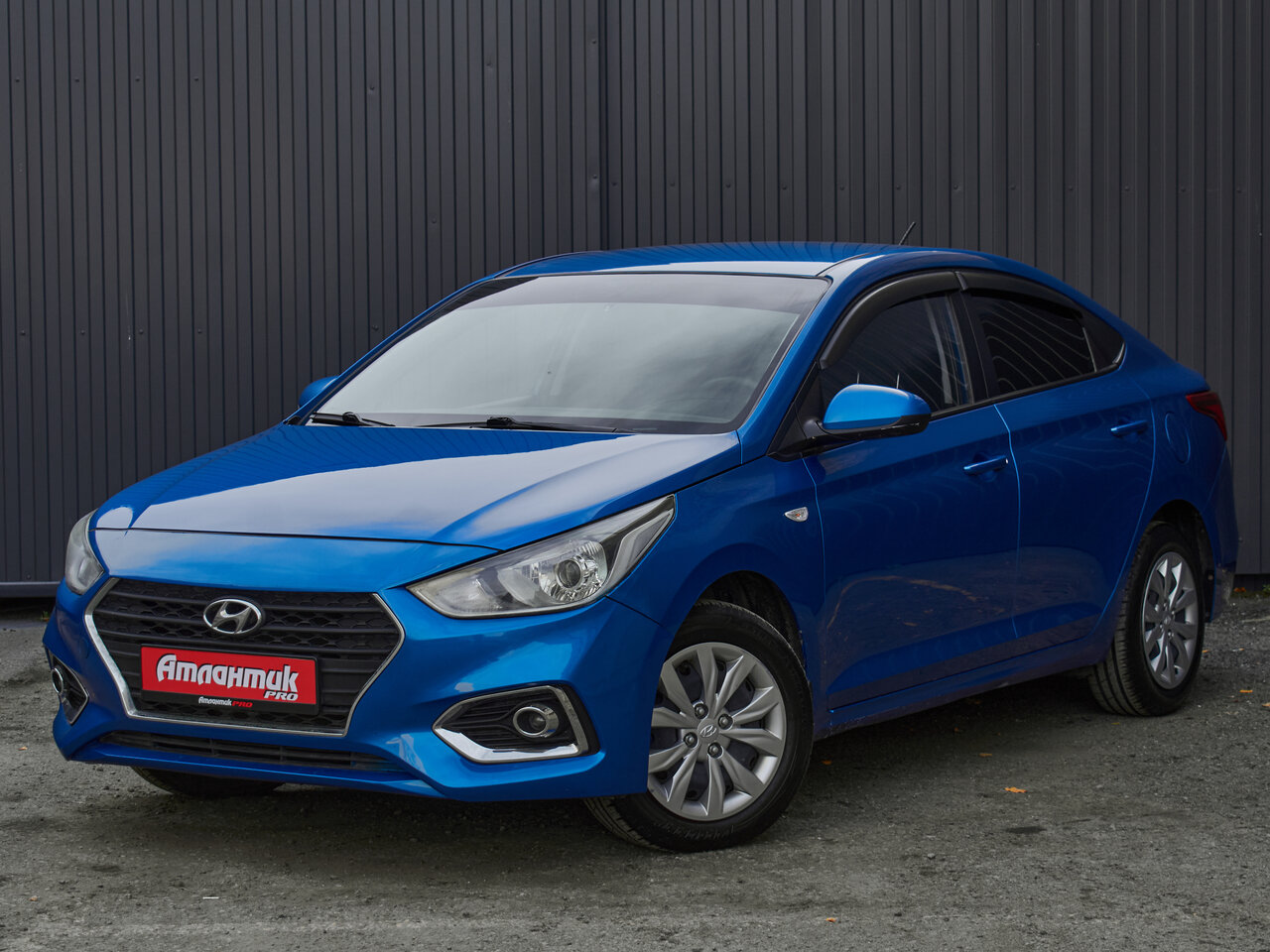 Купить Hyundai Solaris 1.6 MT (123 л.с.), 2017 в Екатеренбурге