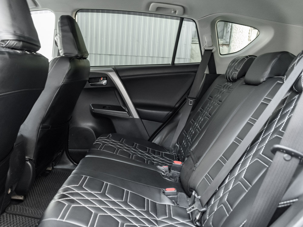 Купить Toyota RAV4 2.0 CVT (146 л.с.) 4WD, 2016 в Екатеренбурге