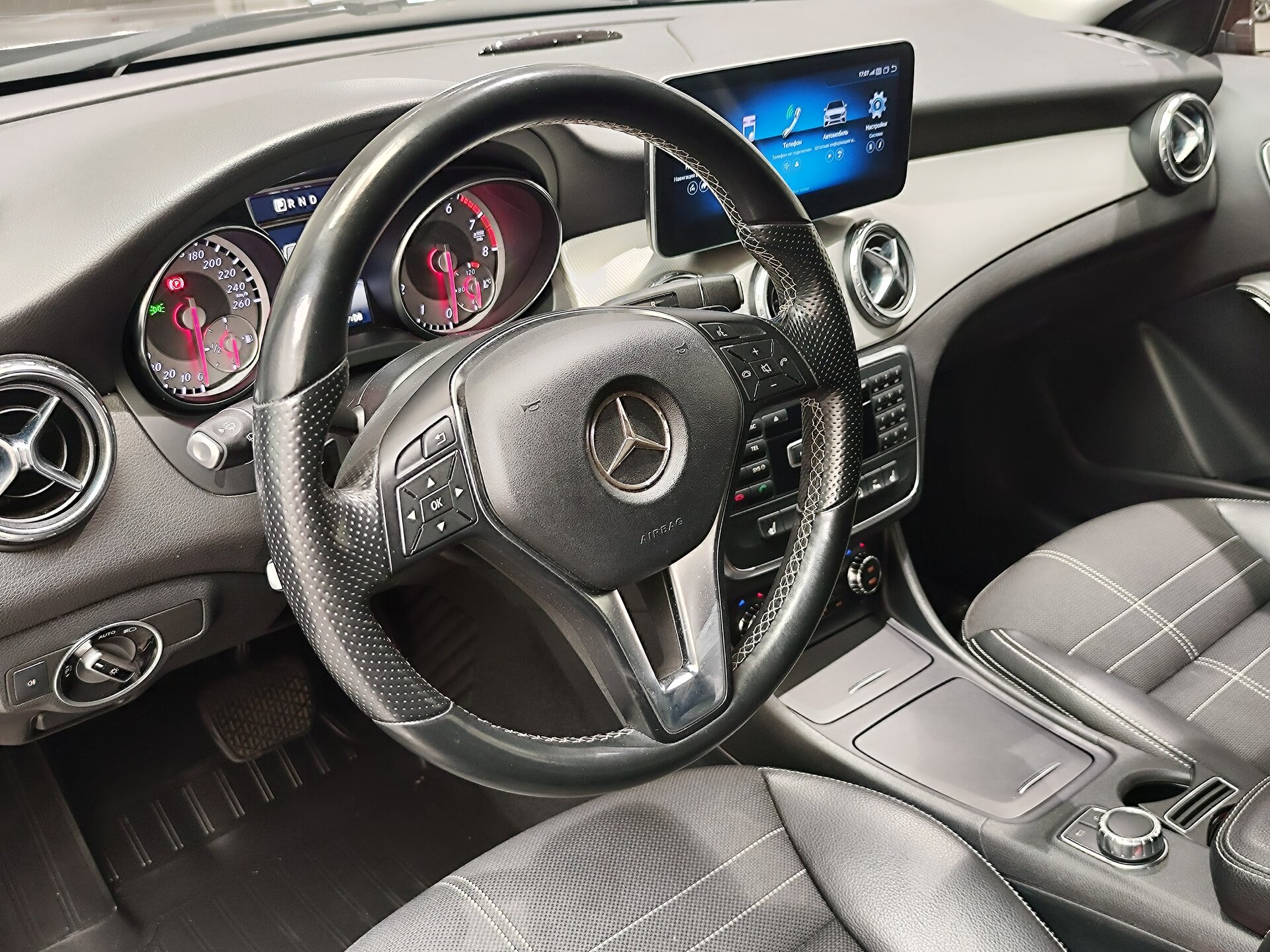 Автомобиль Mercedes-Benz GLA 200 1.6 AMT (156 л.с.) - 7