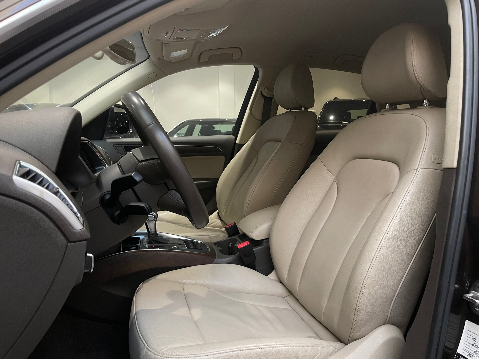 Автомобиль Audi Q5 2.0 AT (225 л.с.) 4WD - 8