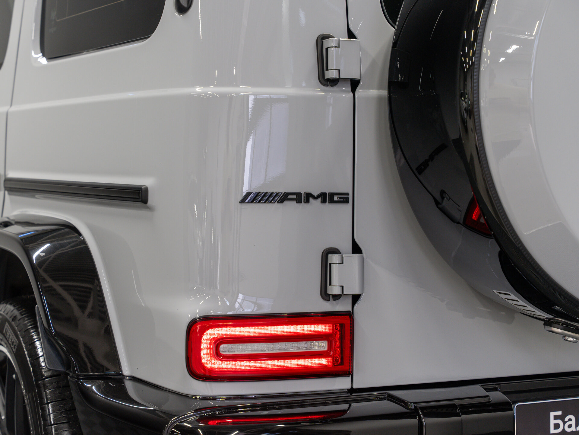 Автомобиль Mercedes-Benz G-Класс AMG 63 AMG 4.0 AT (585 л.с.) 4WD - 11
