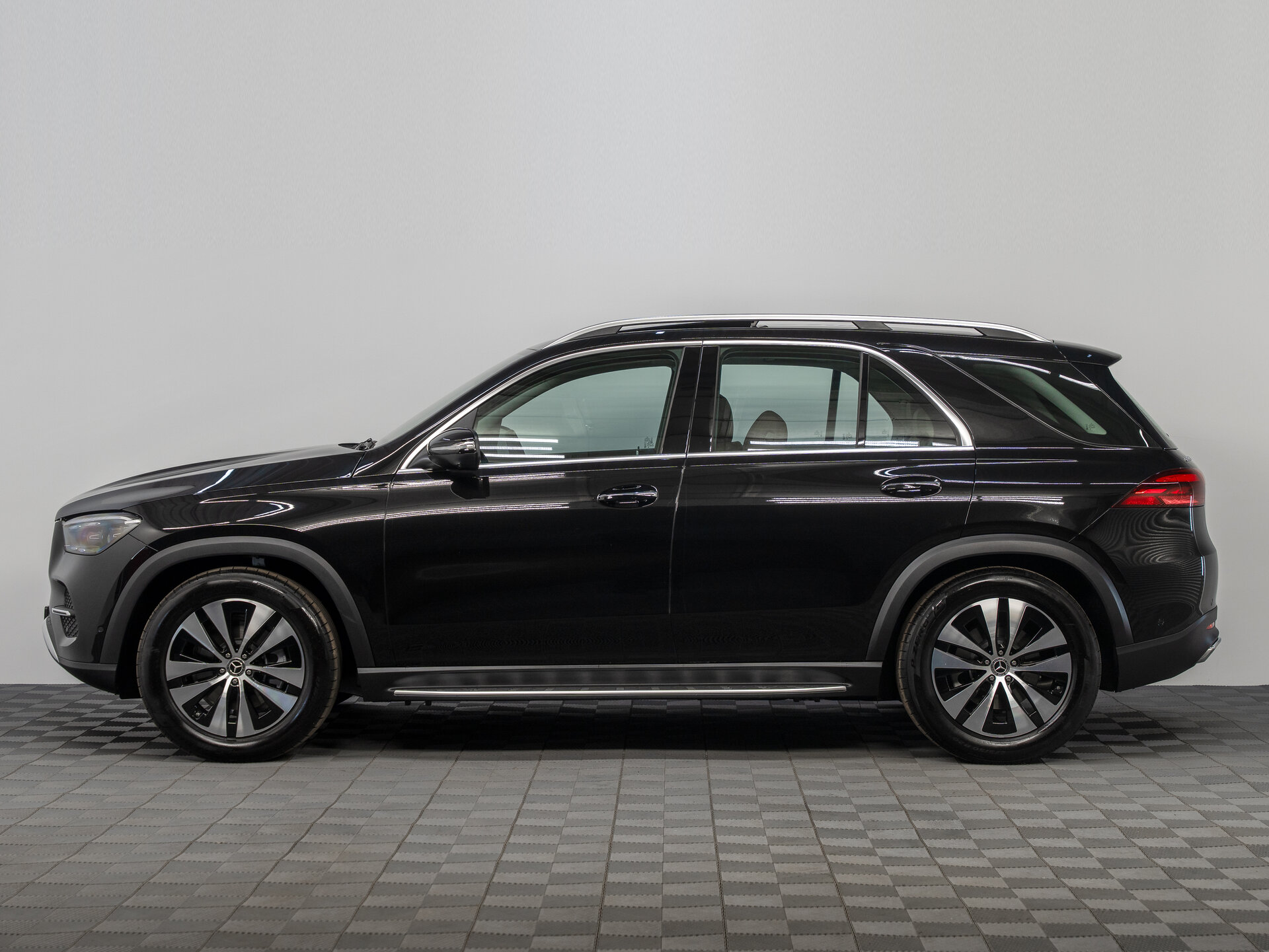 Автомобиль Mercedes-Benz GLE 350 2.0 AT (258 л.с.) 4WD - 8