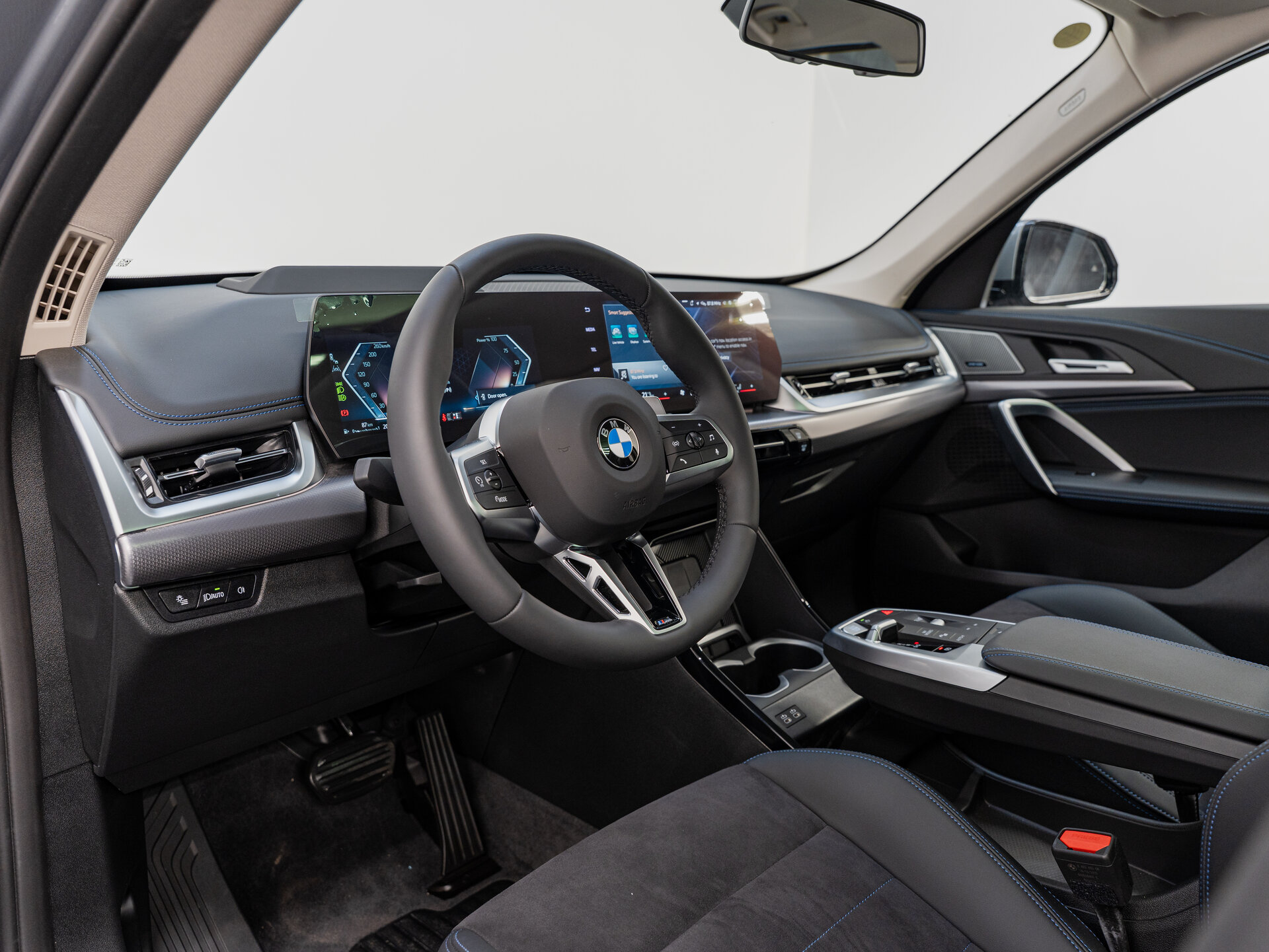 Автомобиль BMW X1 25Li xDrive 2.0 AMT (204 л.с.) 4WD - 16