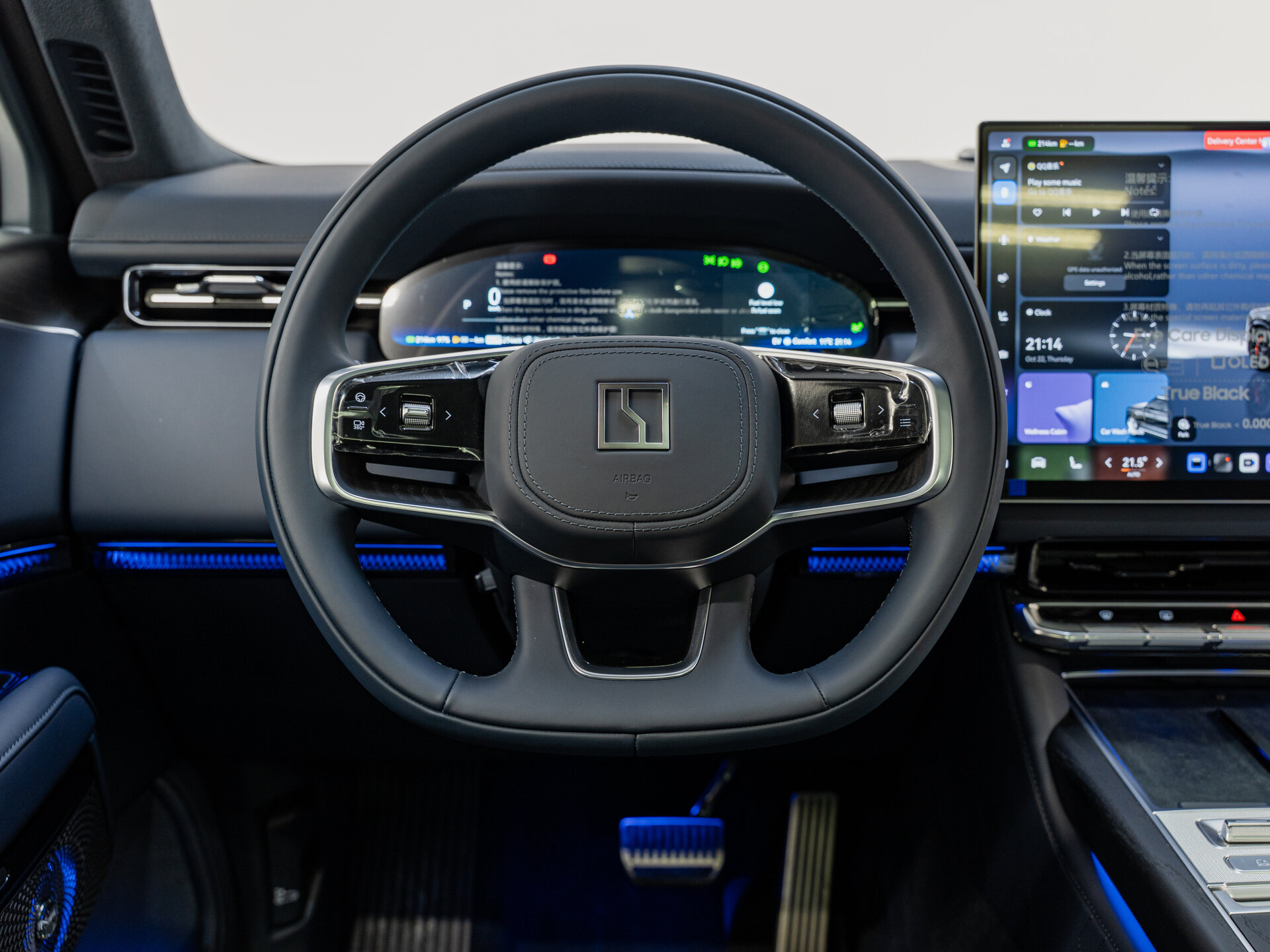 Автомобиль Zeekr 9X 55 kWh (до 3.5 т) 2.0hyb AT (898 л.с.) 4WD - 13