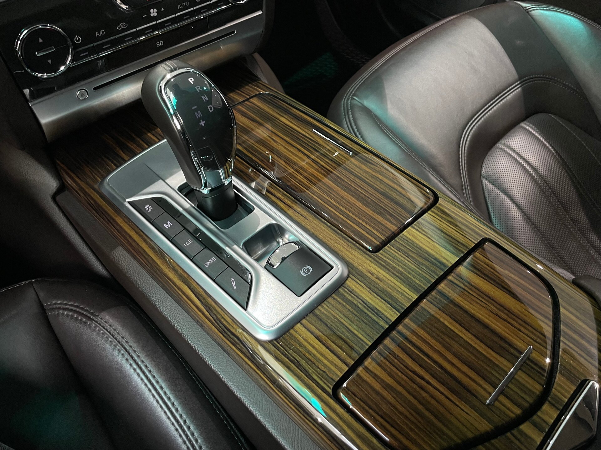 Автомобиль Maserati Quattroporte S Q4 3.0 AT (410 л.с.) 4WD - 17