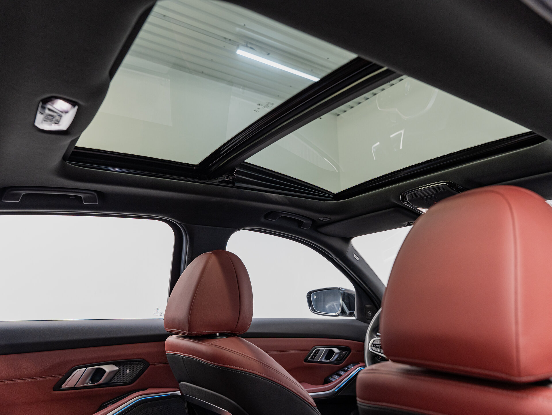 Автомобиль BMW 3 серии 330i 2.0 AT (245 л.с.) - 18