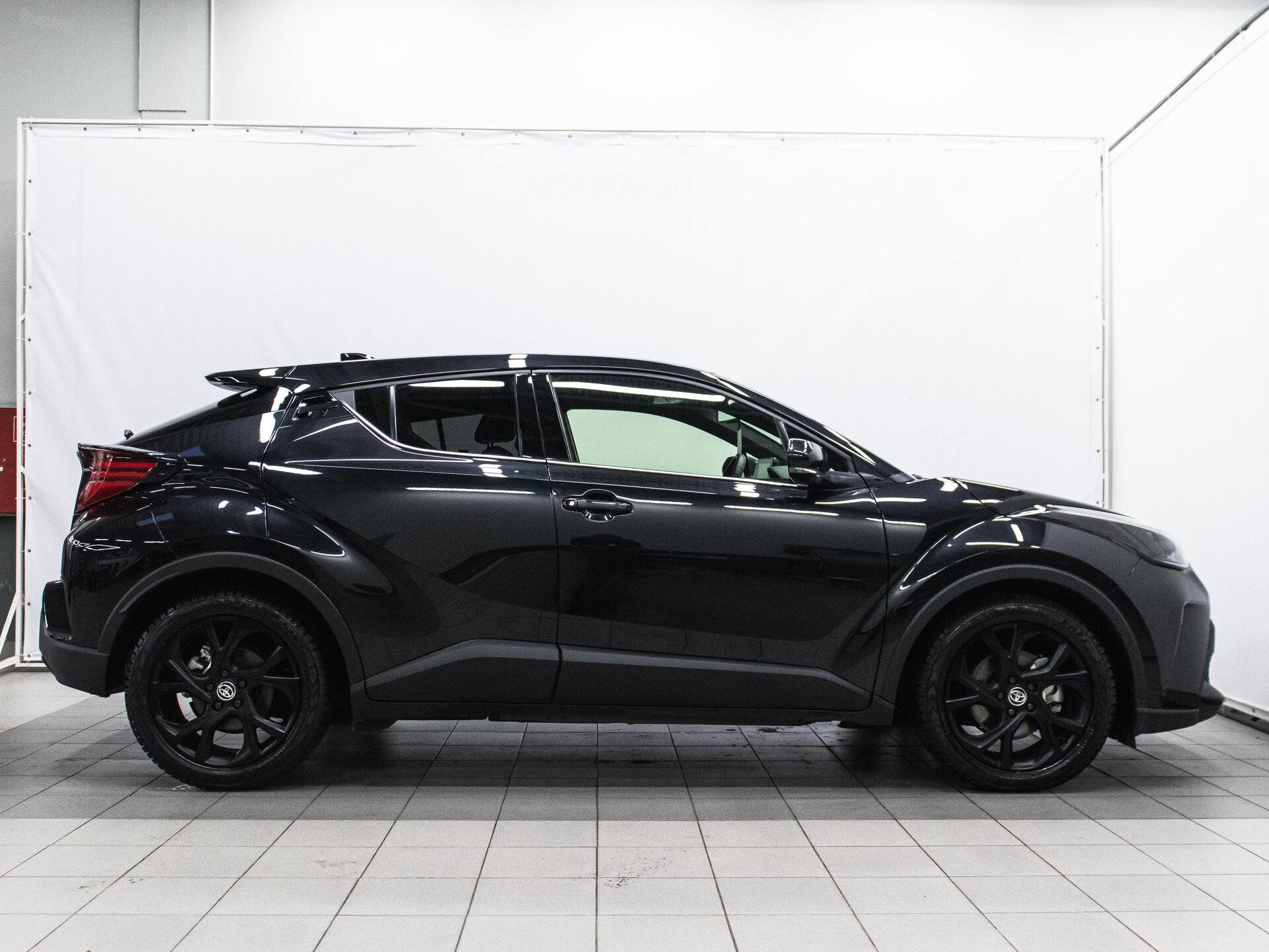 Toyota C-HR 2021 6