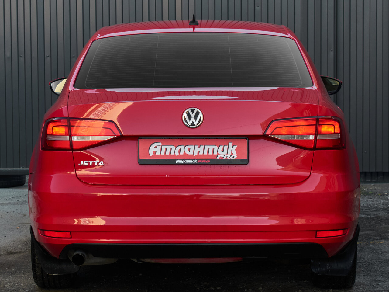 Купить Volkswagen Jetta 1.6 AT (105 л.с.), 2014 в Екатеренбурге