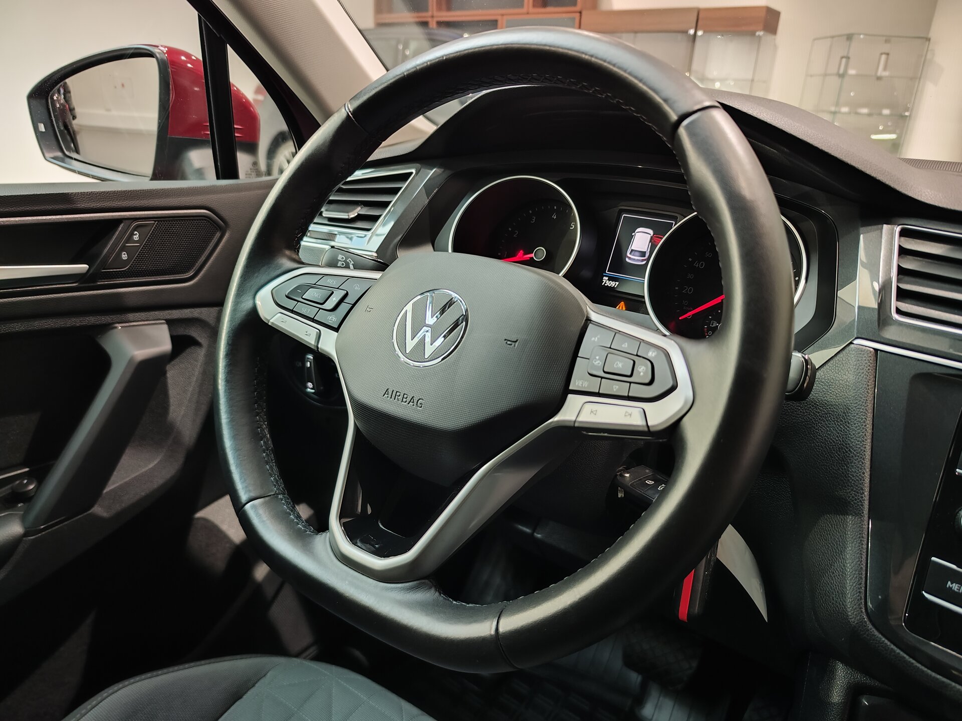 Автомобиль Volkswagen Tiguan 1.4 AMT (150 л.с.) - 15