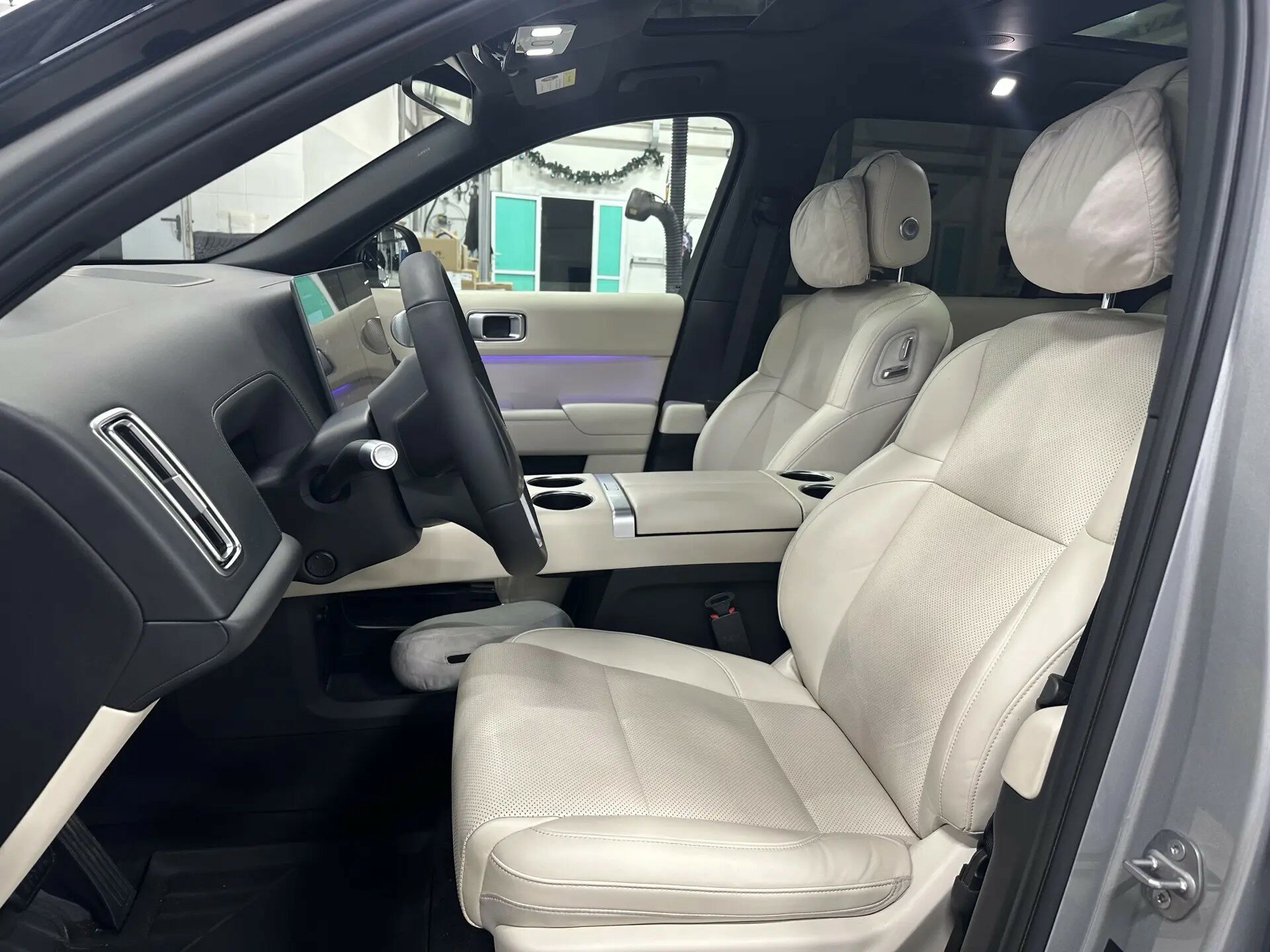 Автомобиль LiXiang L9 44.5 kWh 1.5hyb AT (449 л.с.) 4WD - 7