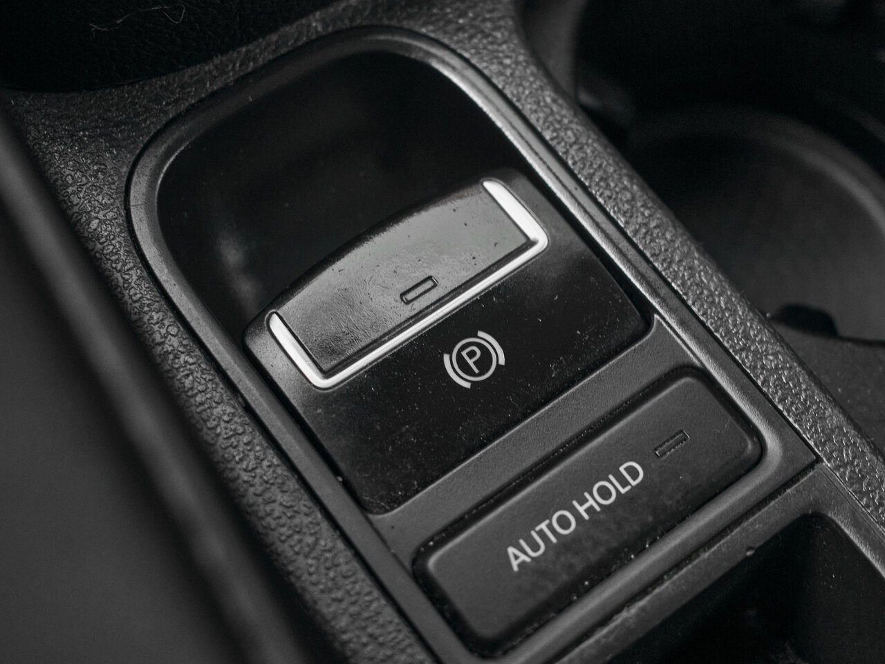 Купить Volkswagen Tiguan 2.0 AT (170 л.с.) 4WD, 2011 в Екатеренбурге